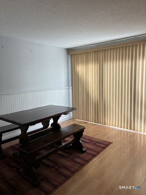 47 Woodbridge 17c Lane Property Photo 6