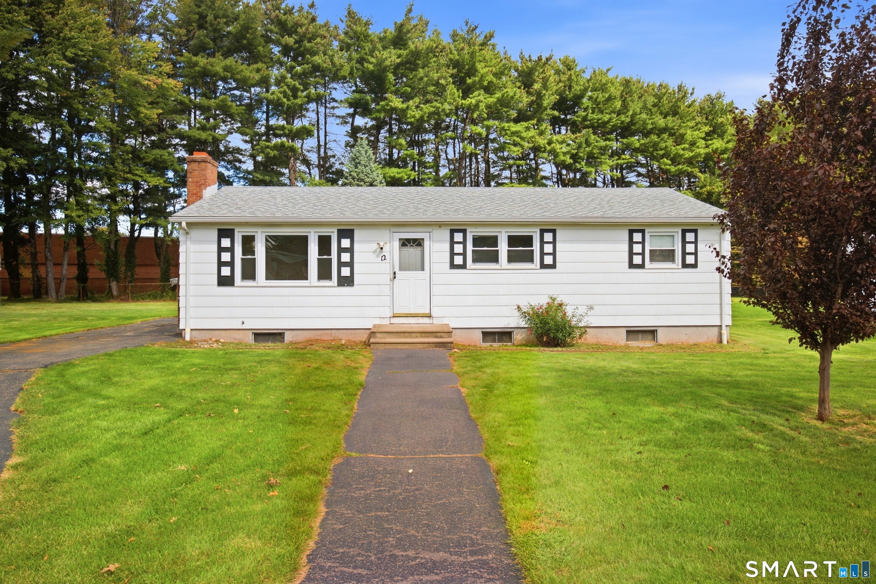 12 Southwood Drive Property Photo 1