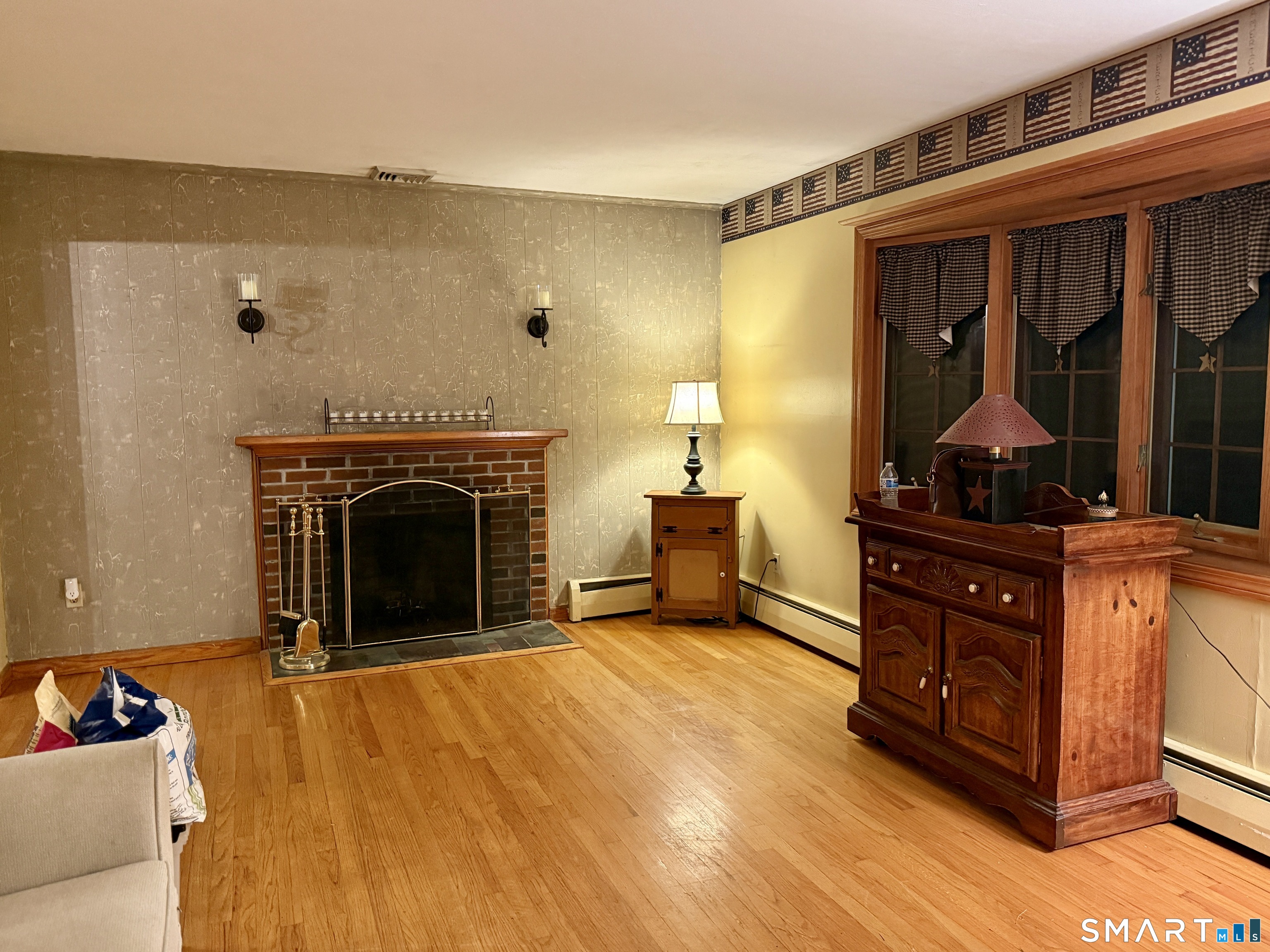 112 Maple Street Property Photo 2