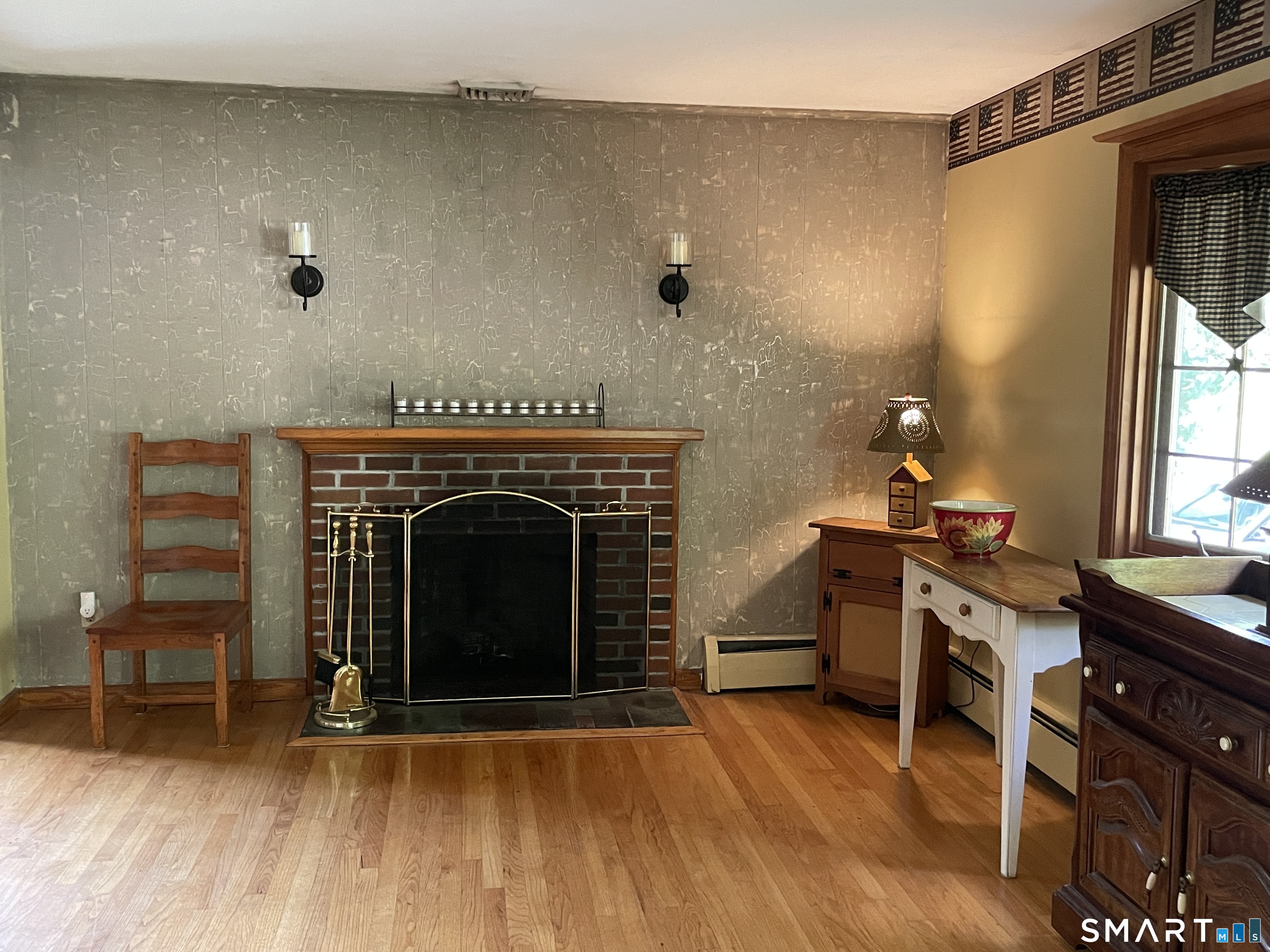 112 Maple Street Property Photo 3