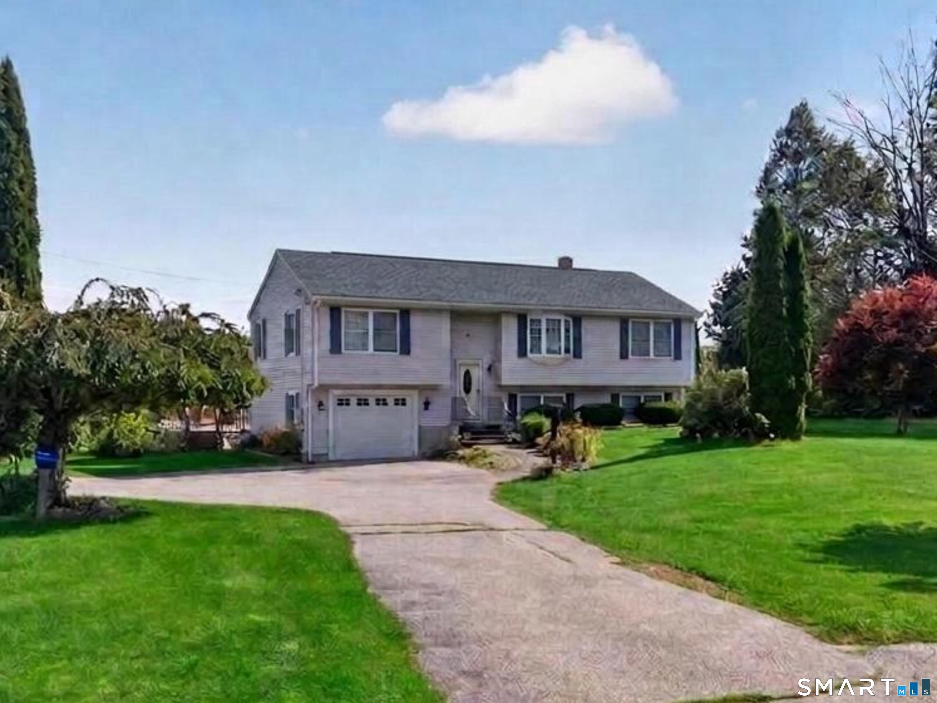 45 Wolf Den Drive Property Photo 1
