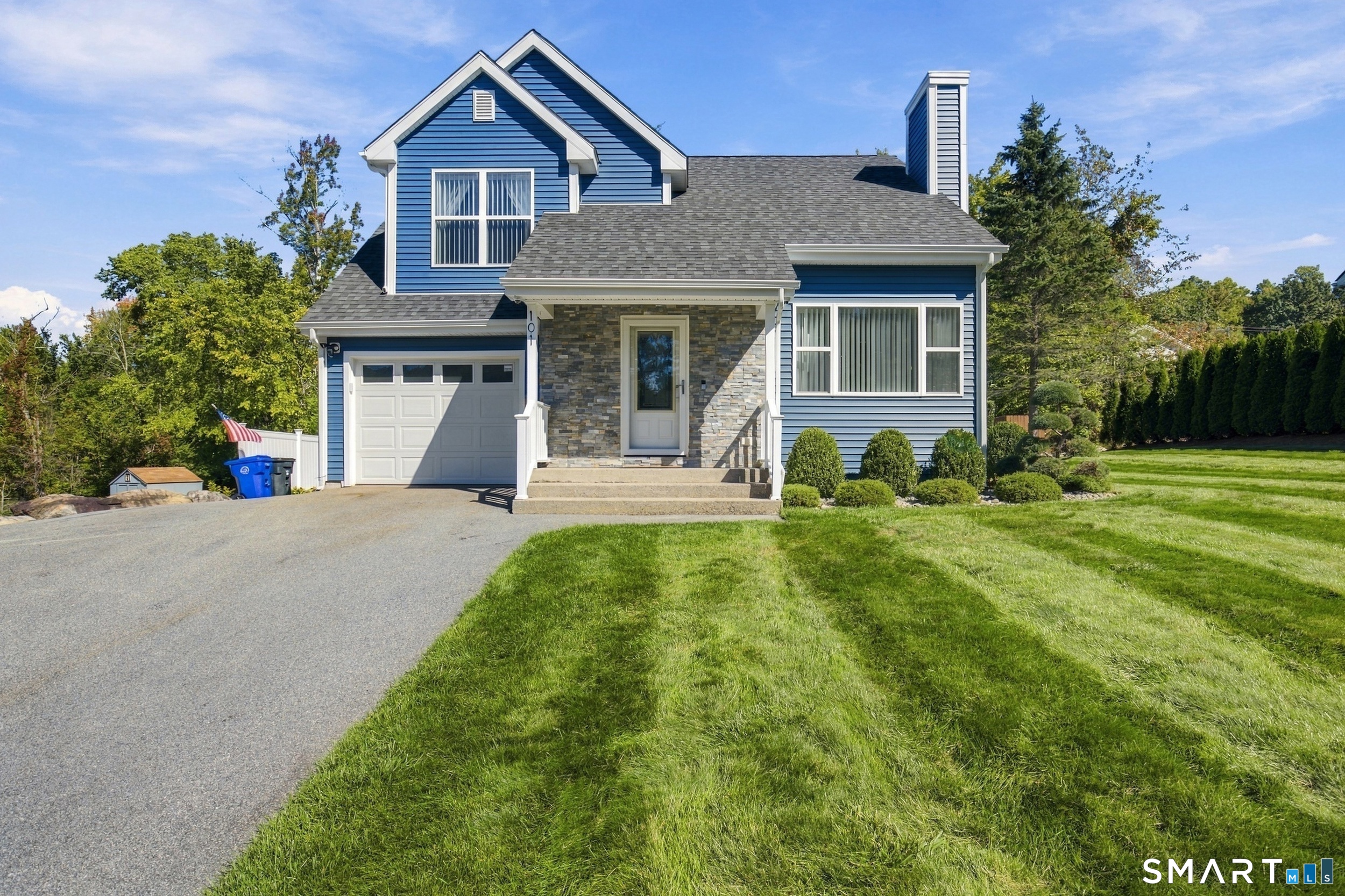 101 Deercrest Drive Property Photo 1