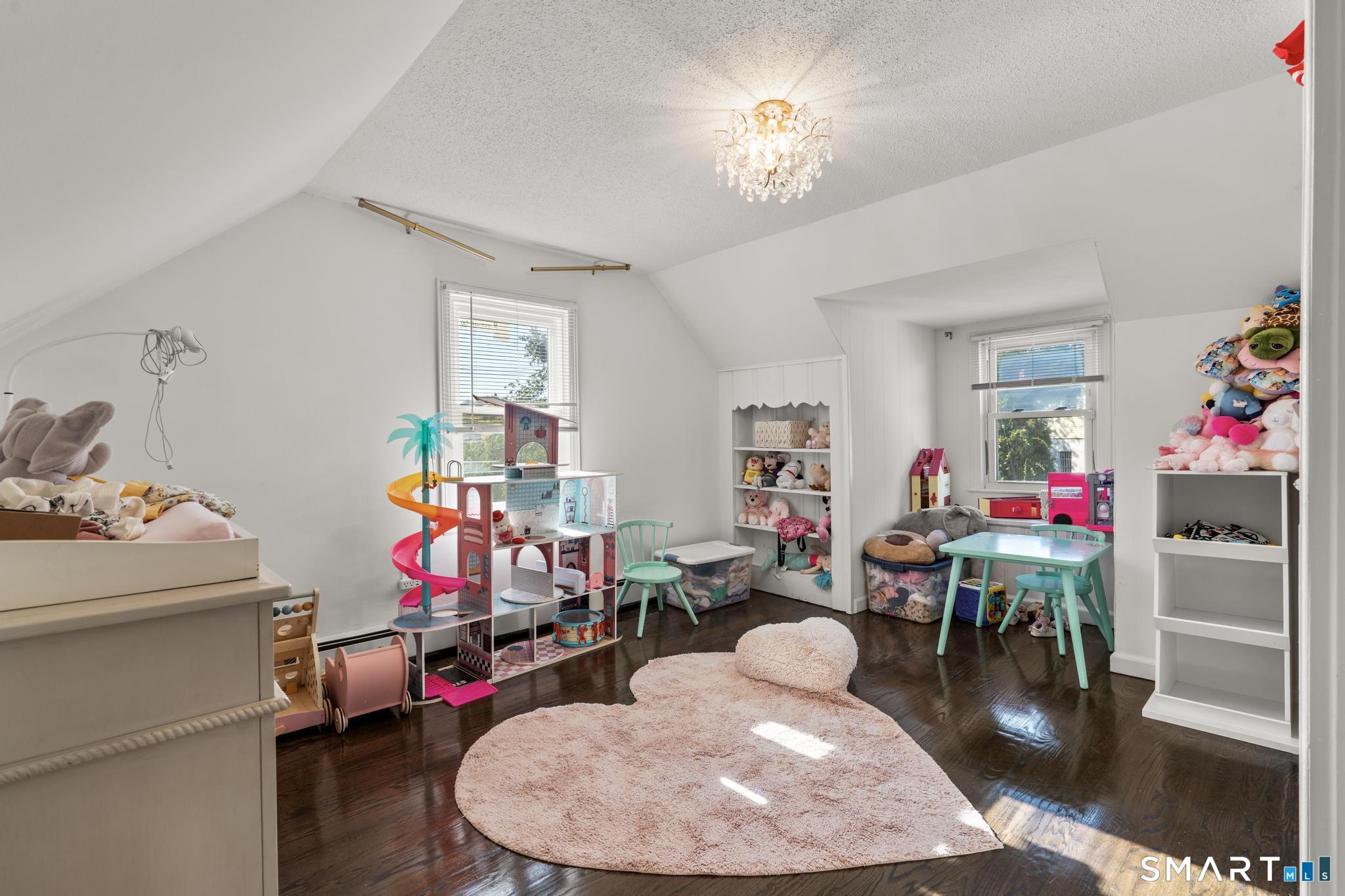 57 Burr Street Property Photo 11