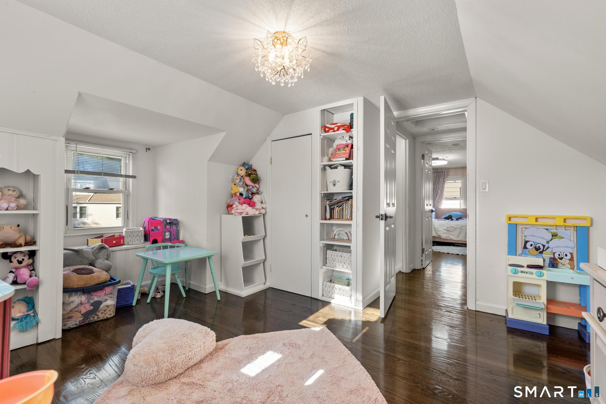 57 Burr Street Property Photo 12