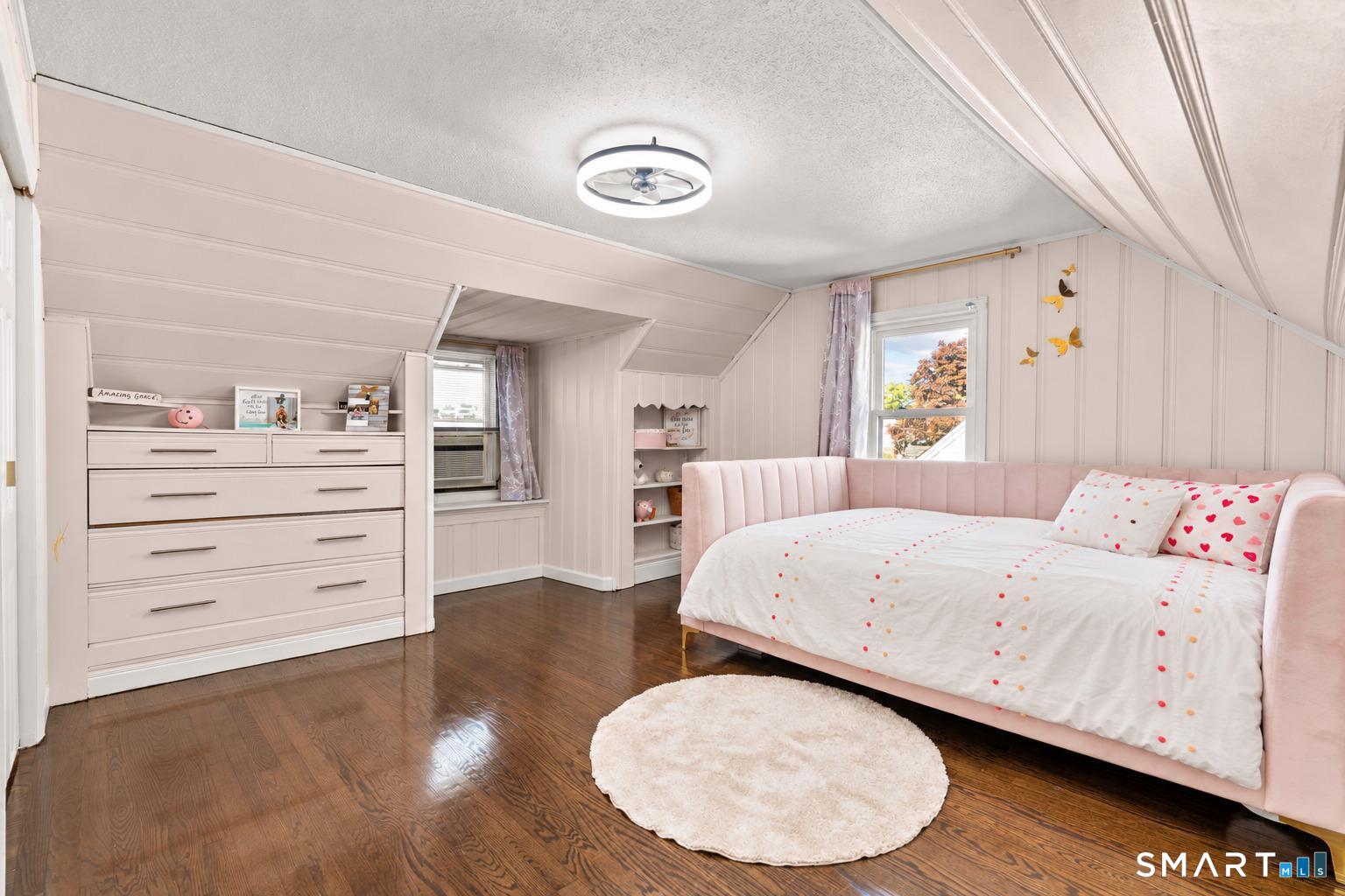 57 Burr Street Property Photo 13
