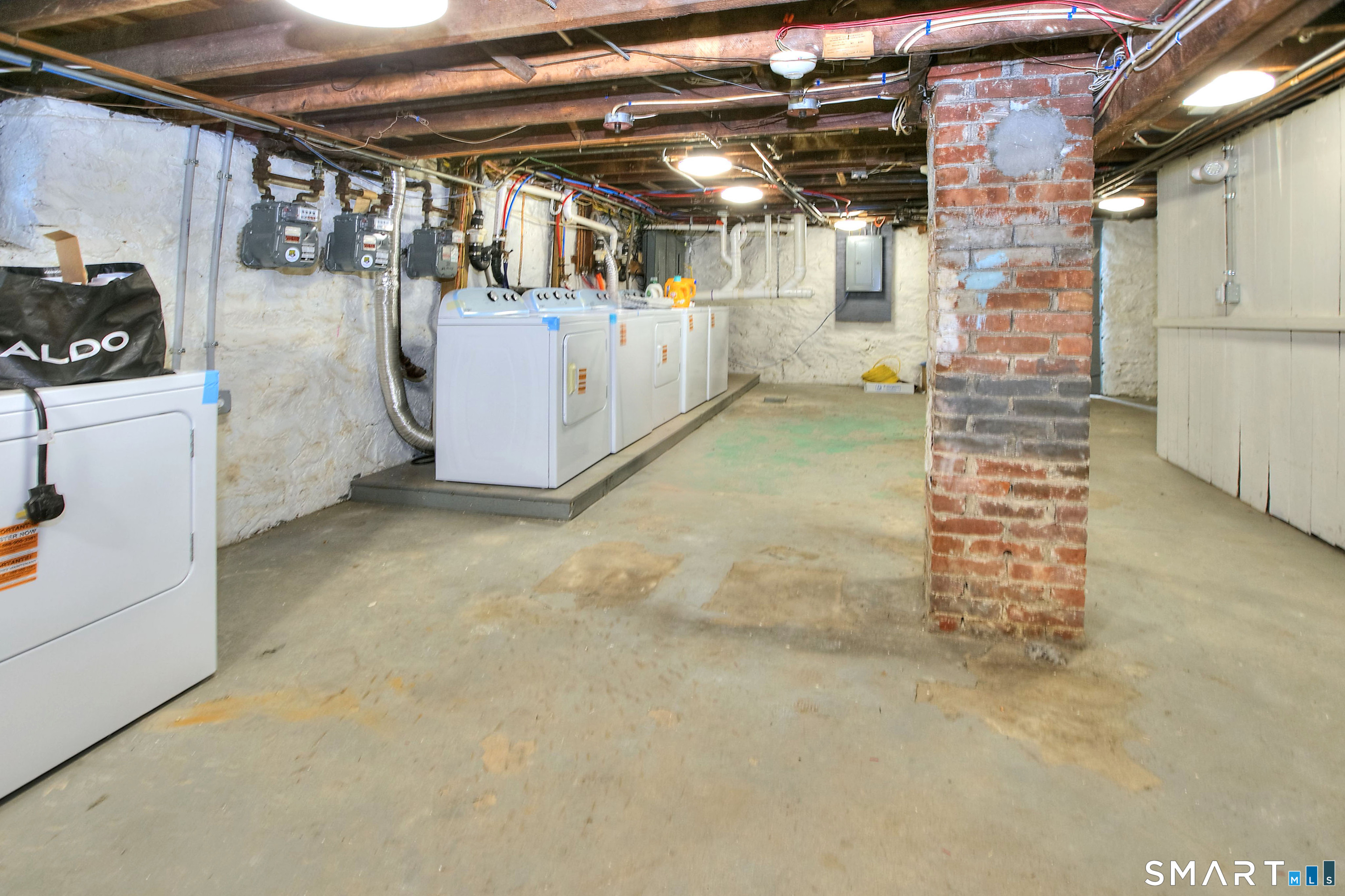 2029 Kings Highway Property Photo 33