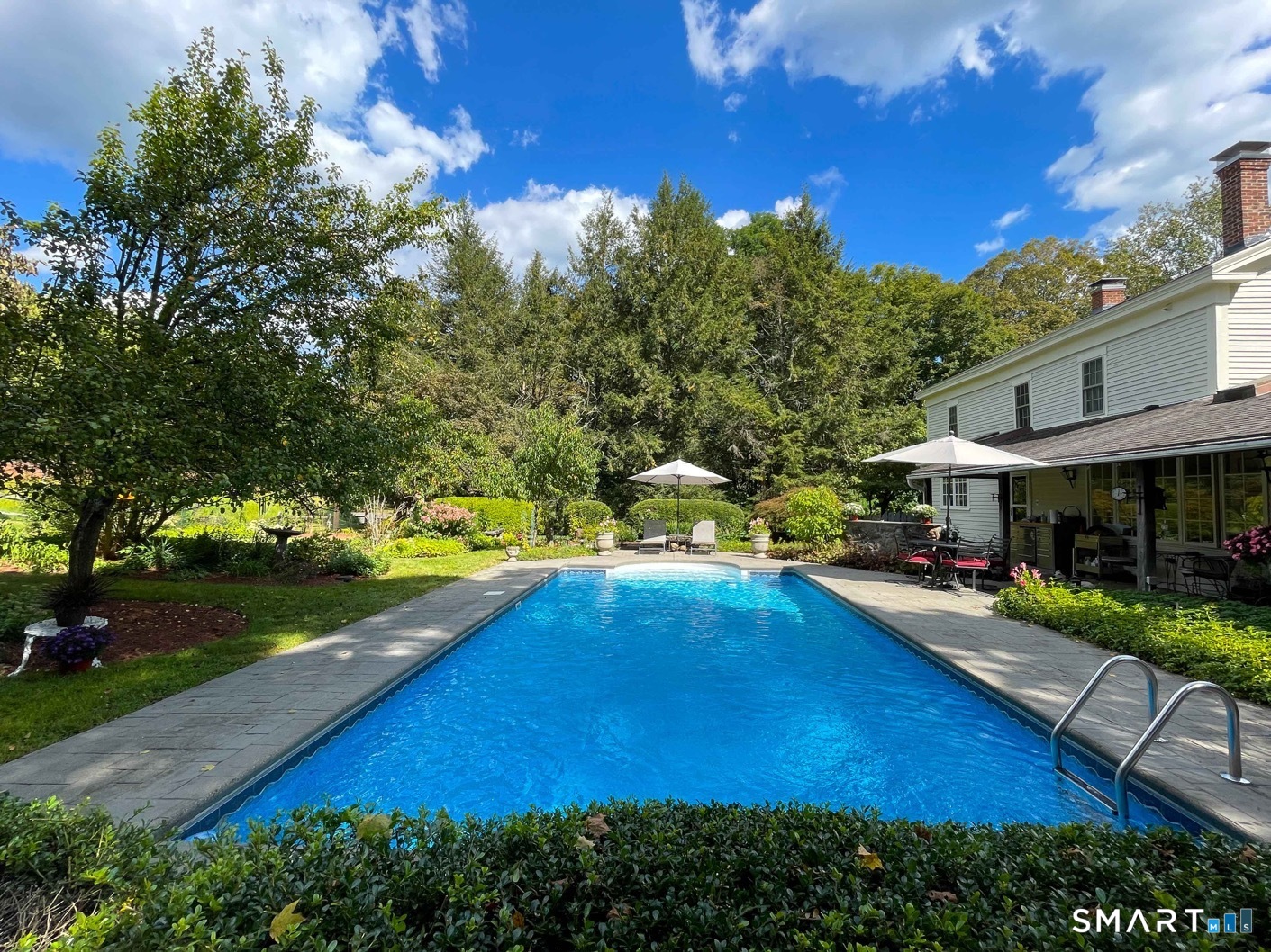 2 Pomperaug Road Property Photo 1