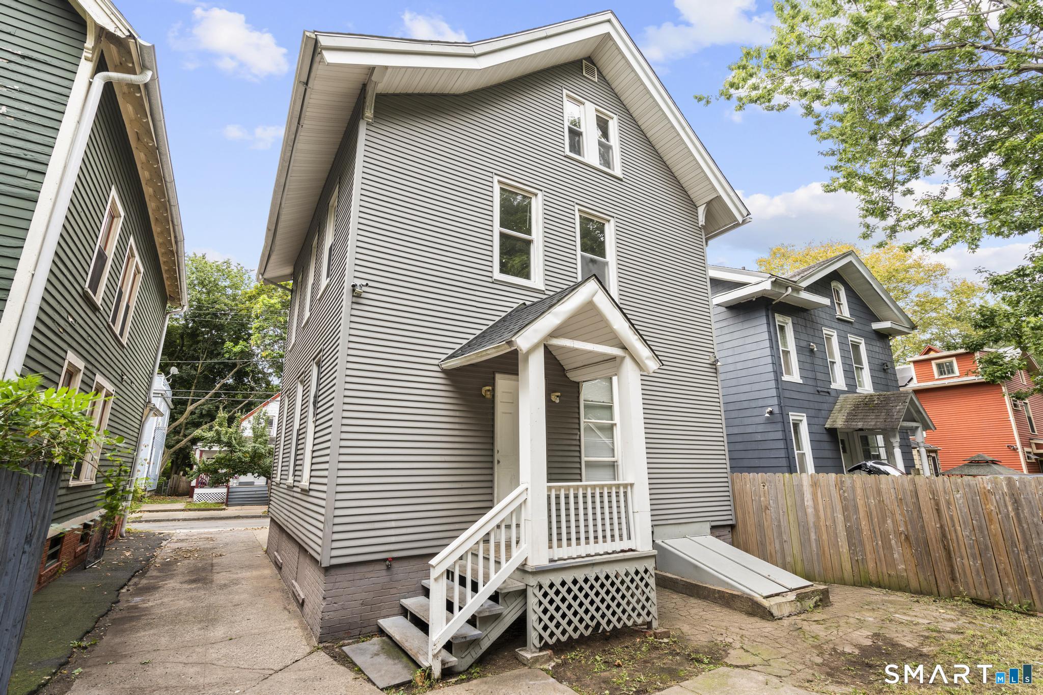 323 Division West Street Property Photo 23