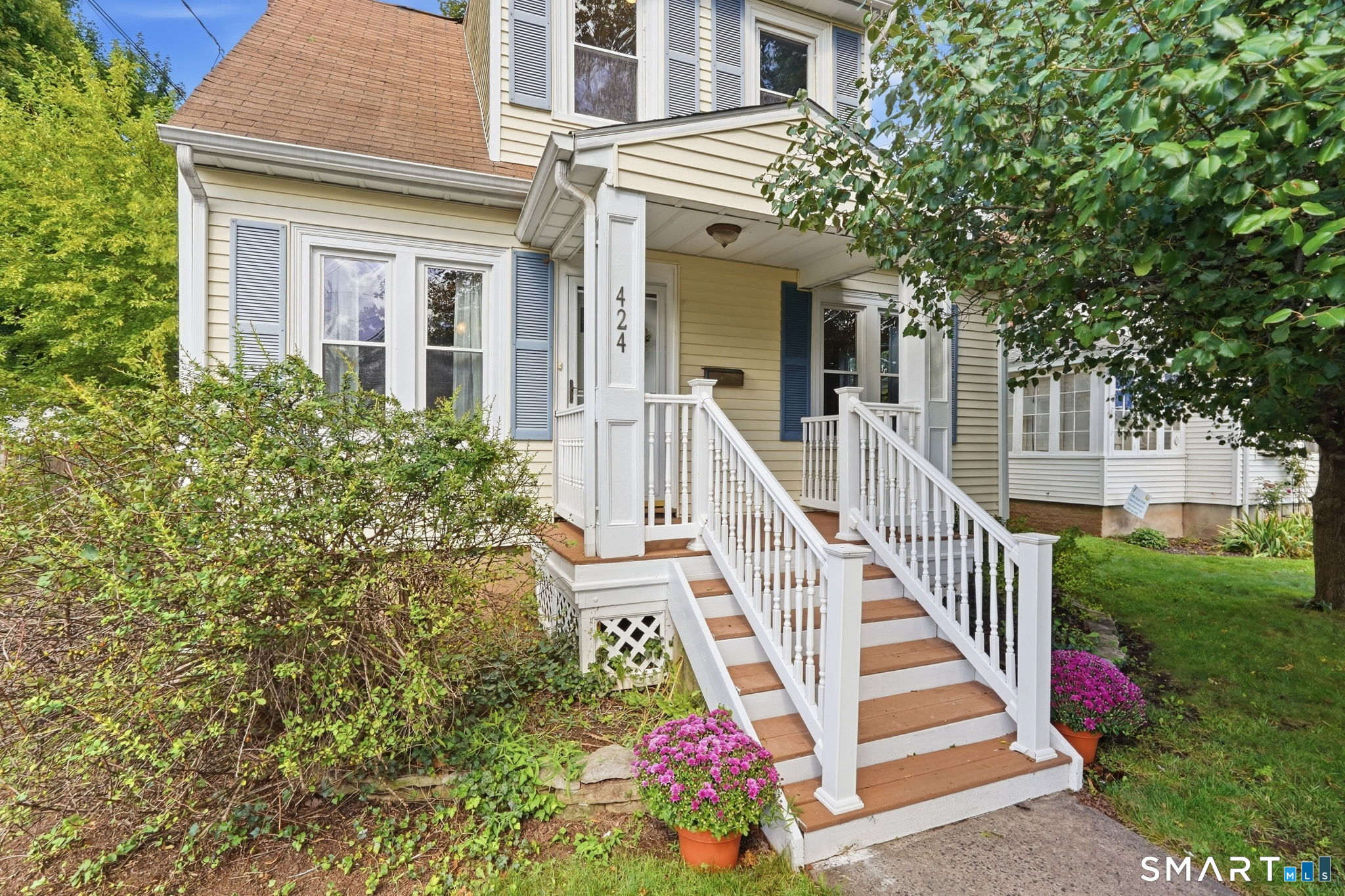 424 Commonwealth Avenue Property Photo 2