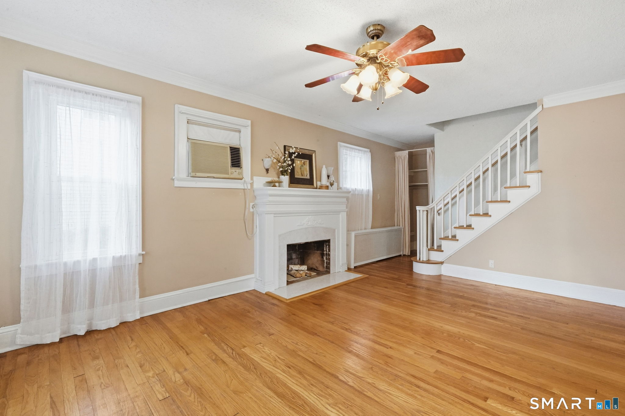424 Commonwealth Avenue Property Photo 4