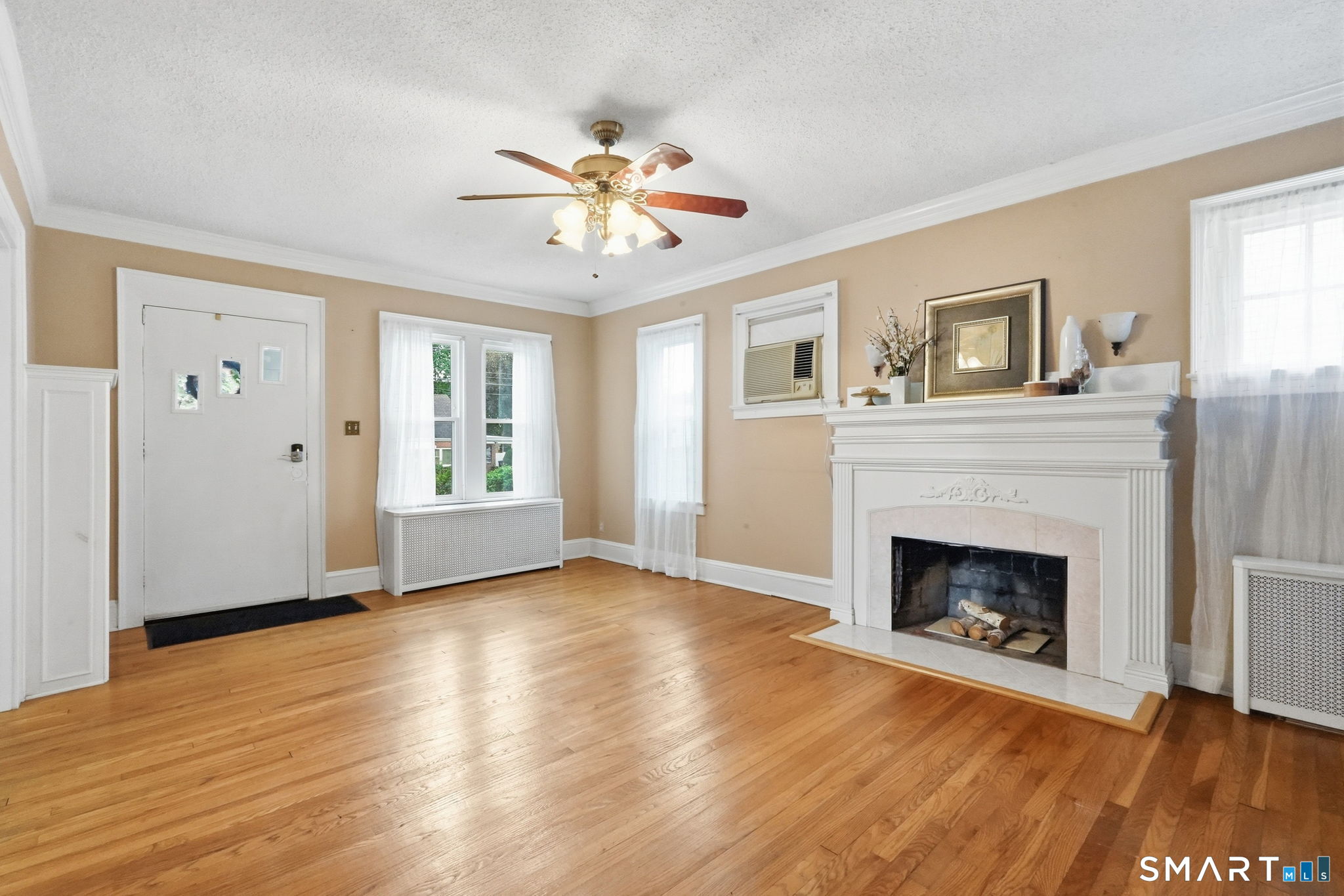 424 Commonwealth Avenue Property Photo 7