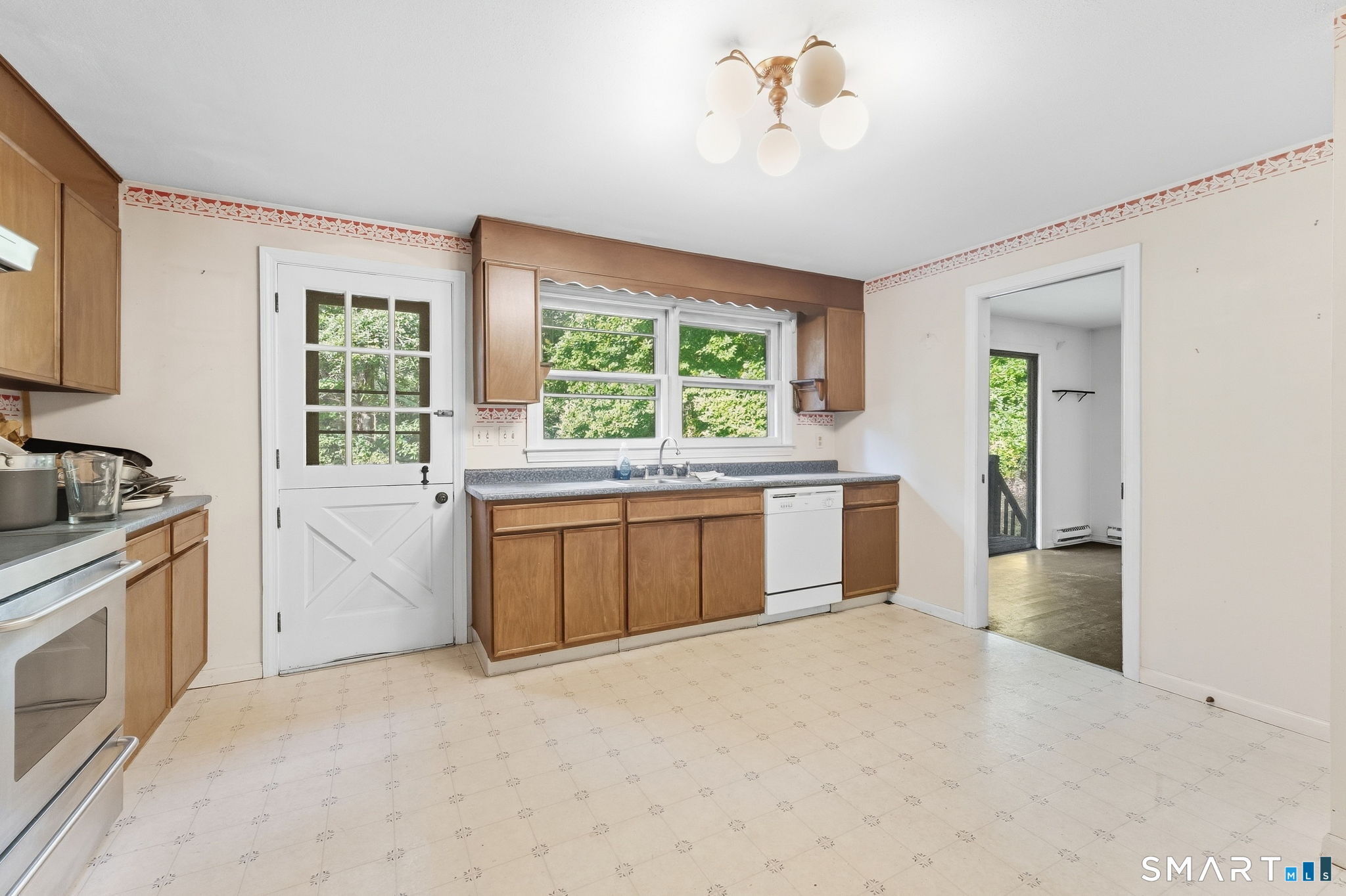 14 Buckboard Lane Property Photo 4