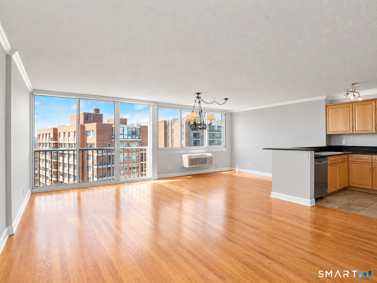 1 Strawberry Hill 12e Avenue Property Photo 6