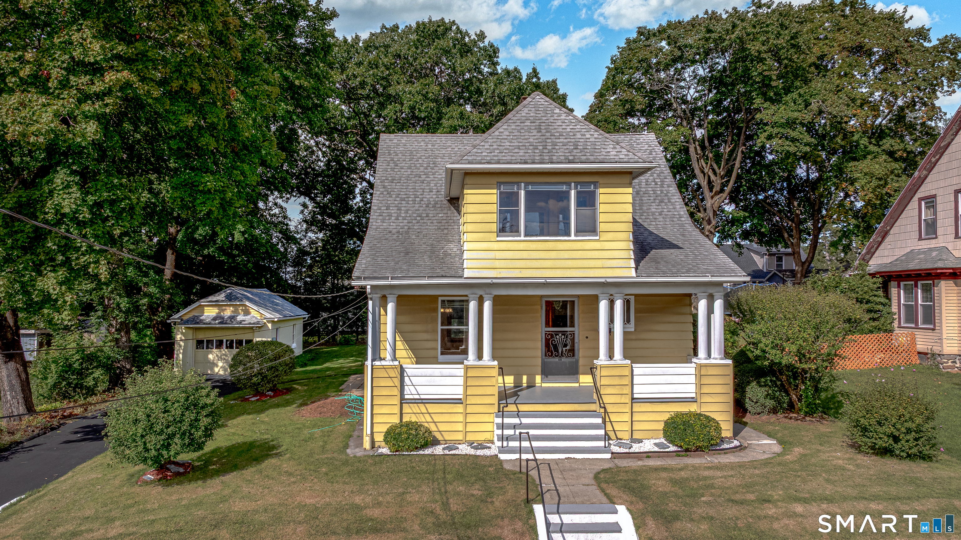 201 Fairlawn Avenue Property Photo 1