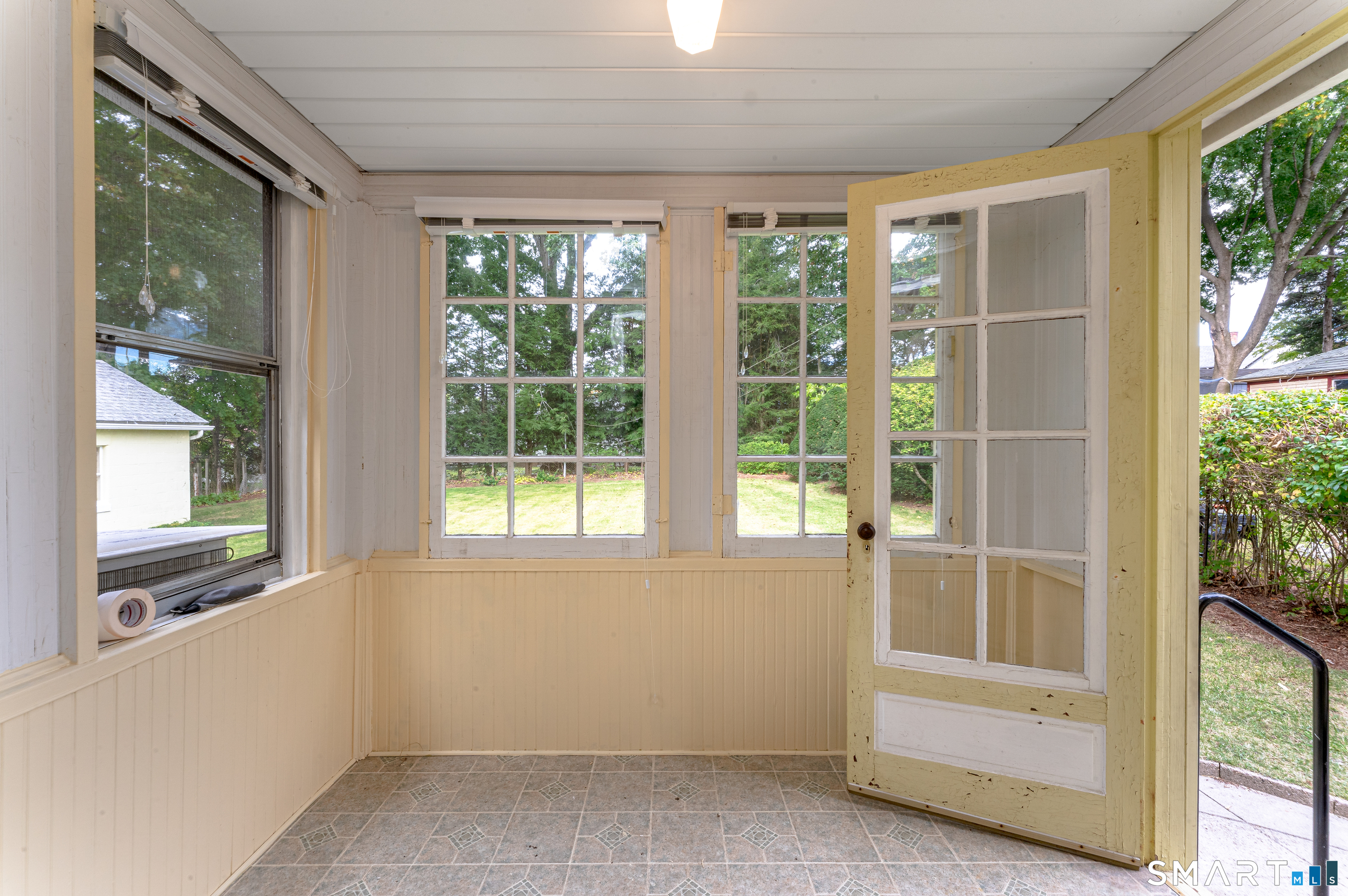 201 Fairlawn Avenue Property Photo 12