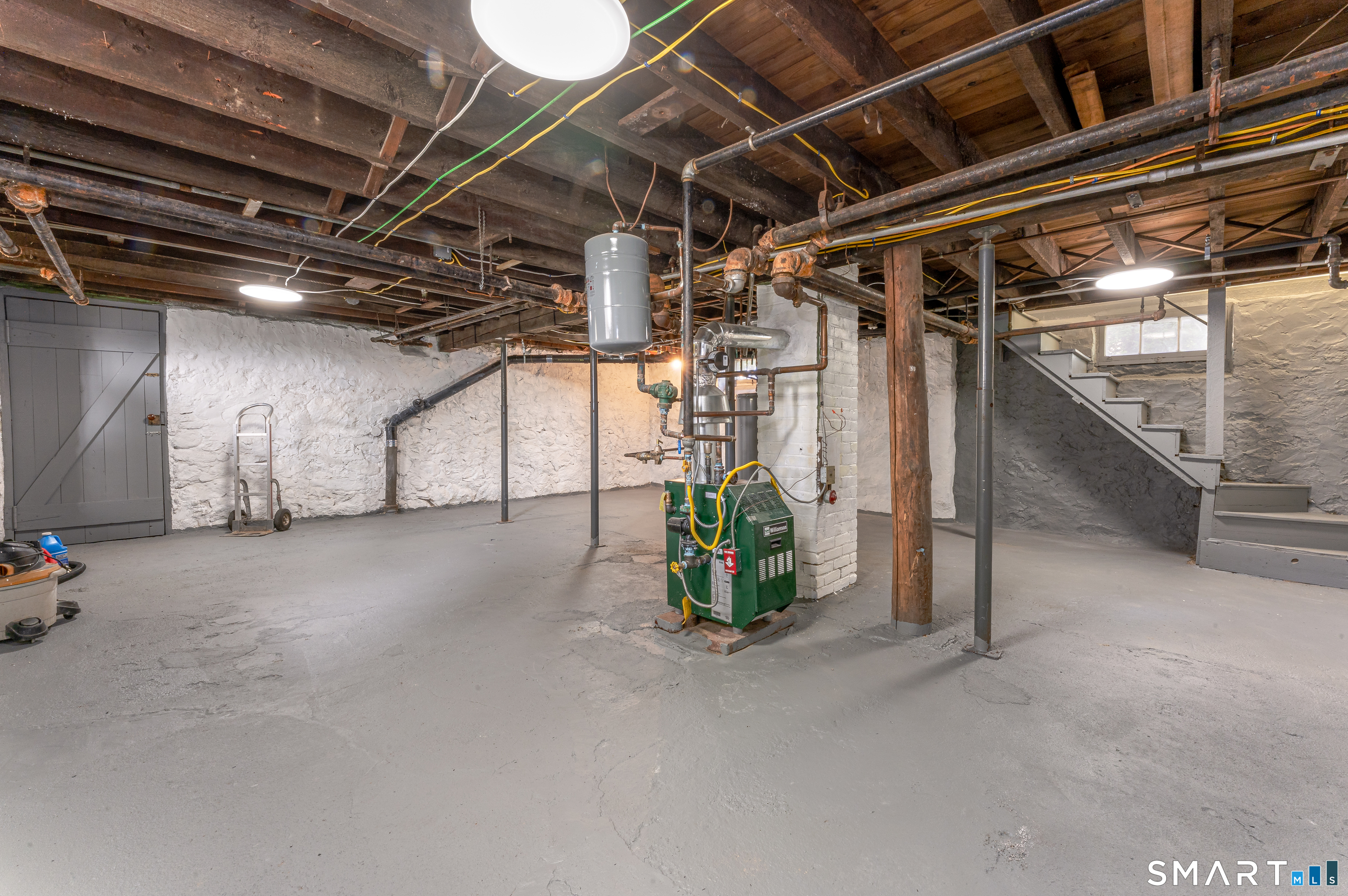 201 Fairlawn Avenue Property Photo 29