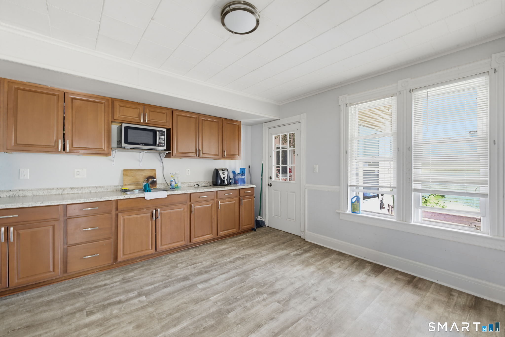 159 Monroe Street Property Photo 6