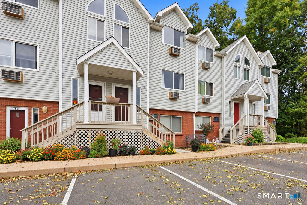 925 Oronoke 101i Road Property Photo 3