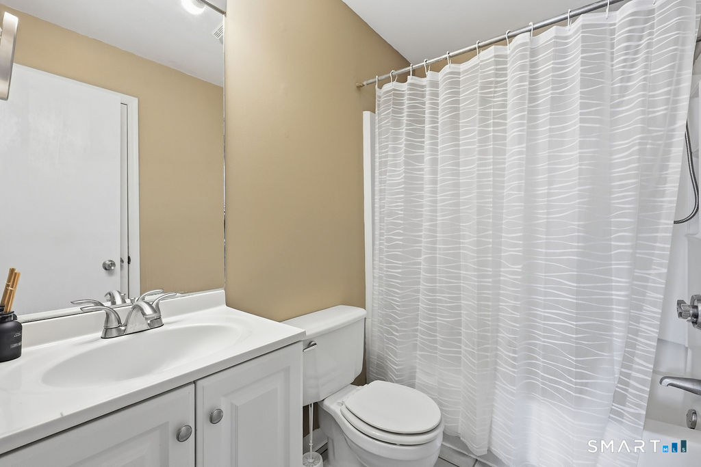 925 Oronoke 101i Road Property Photo 4