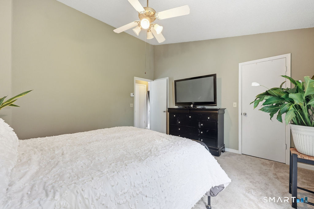 925 Oronoke 101i Road Property Photo 7