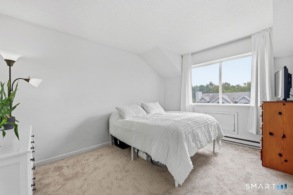 925 Oronoke 101i Road Property Photo 8