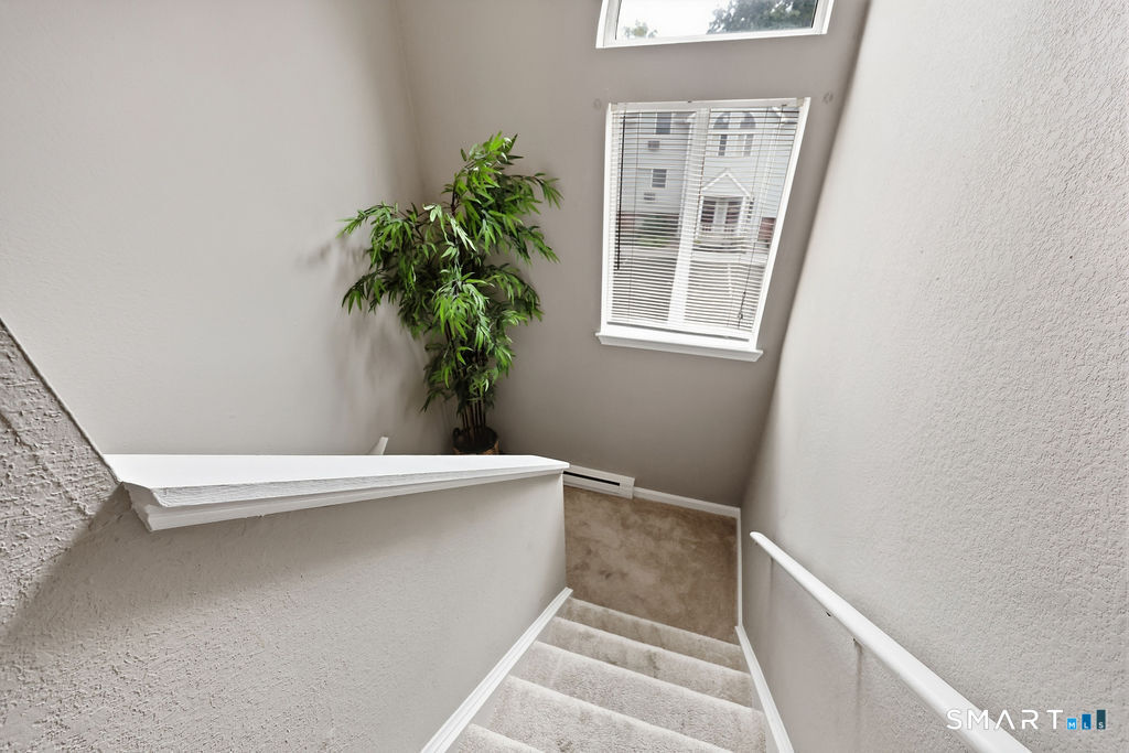 925 Oronoke 101i Road Property Photo 11