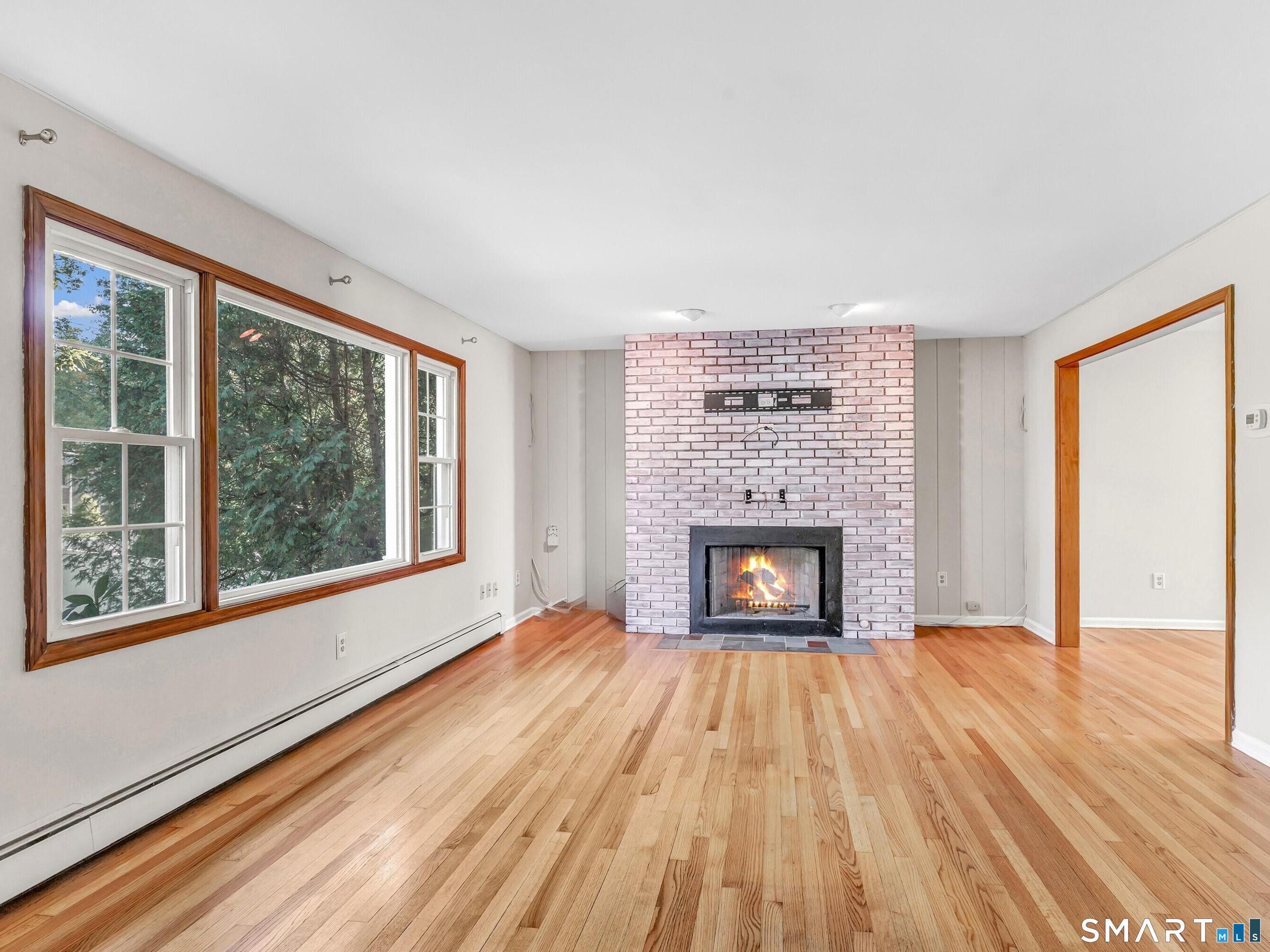 667 Melville Avenue Property Photo 6