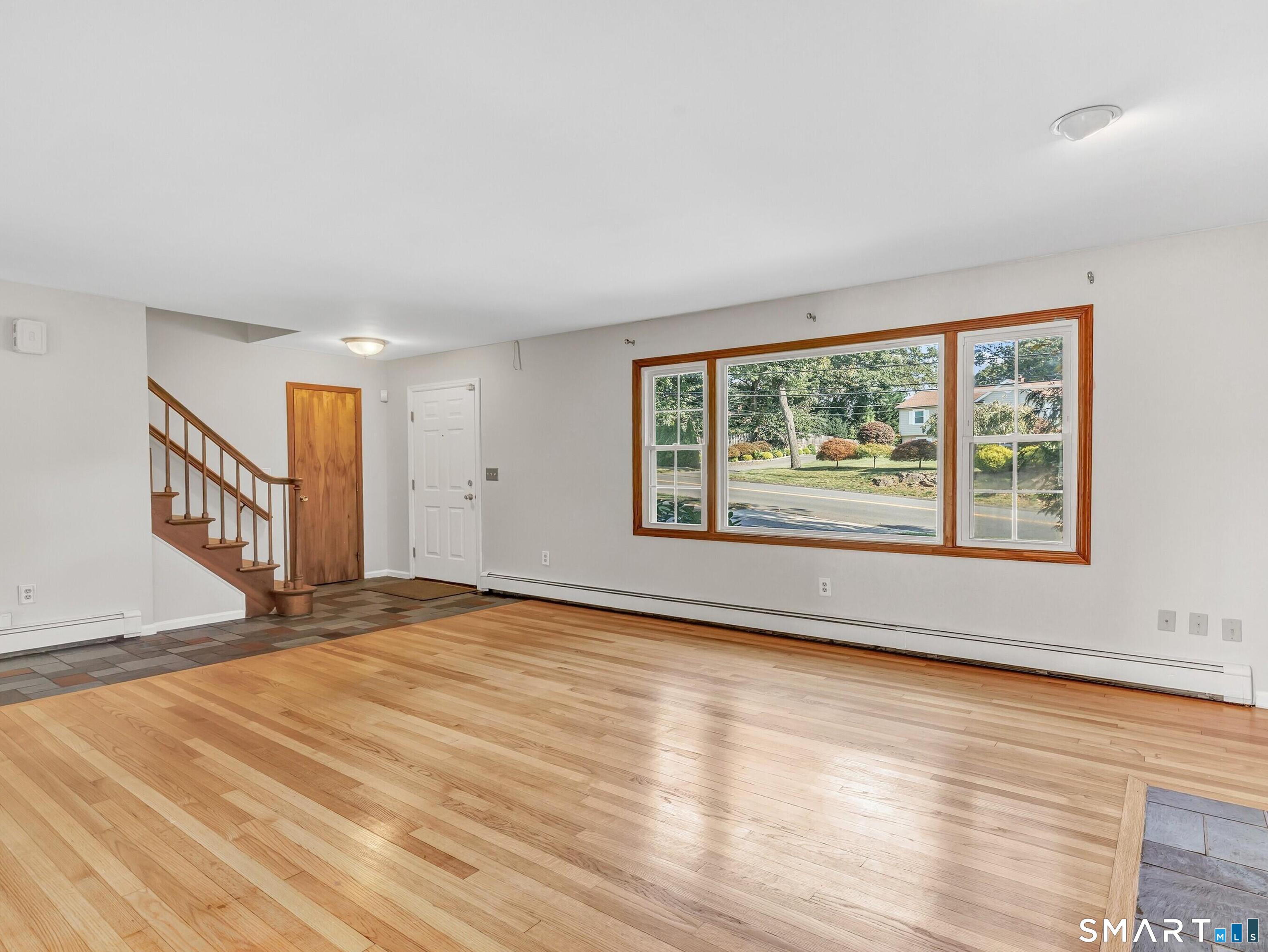 667 Melville Avenue Property Photo 7