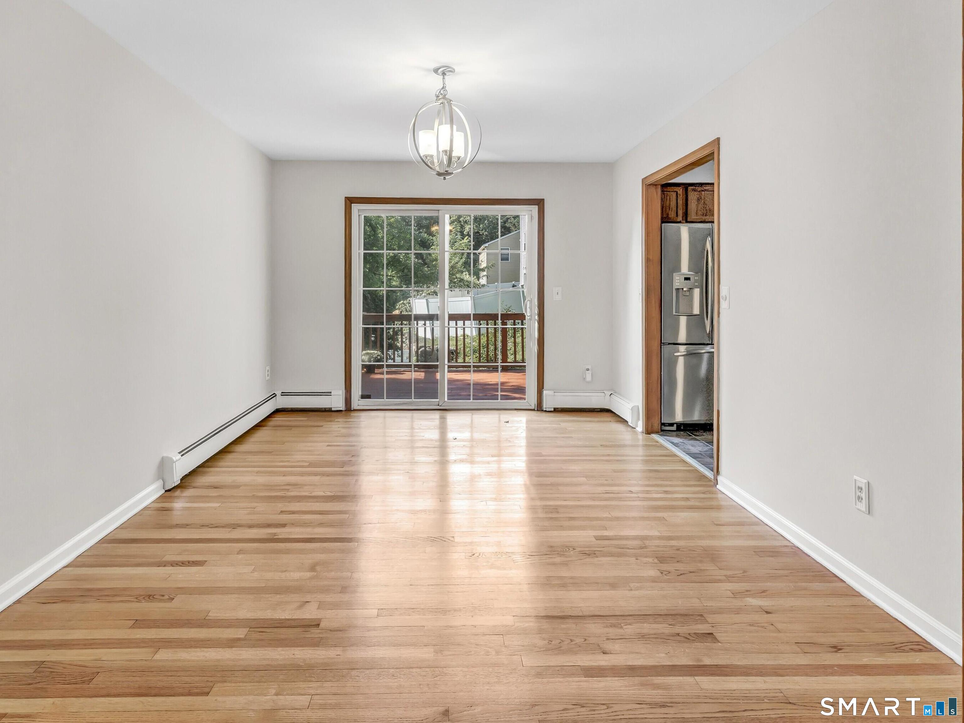 667 Melville Avenue Property Photo 10