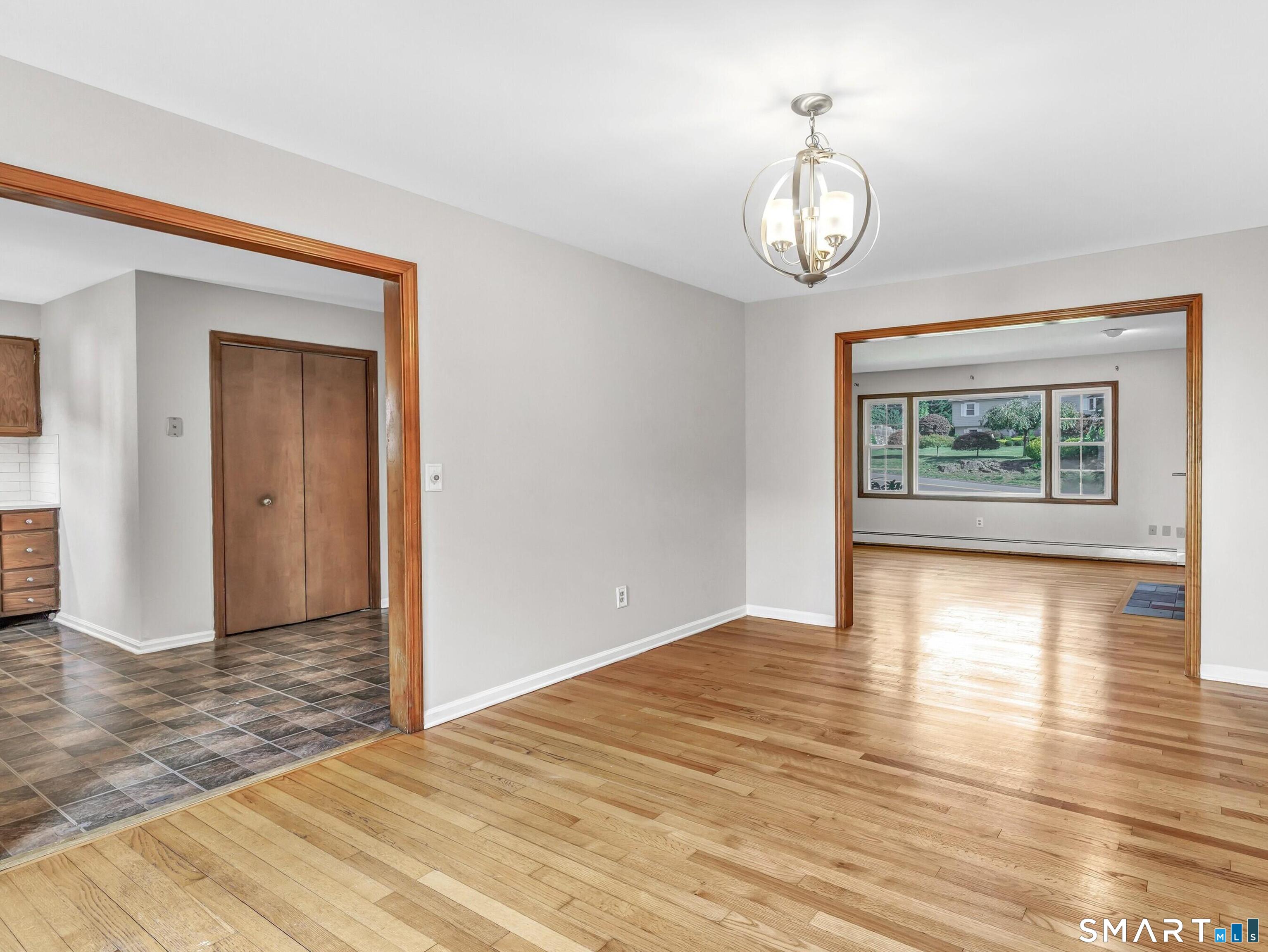 667 Melville Avenue Property Photo 12