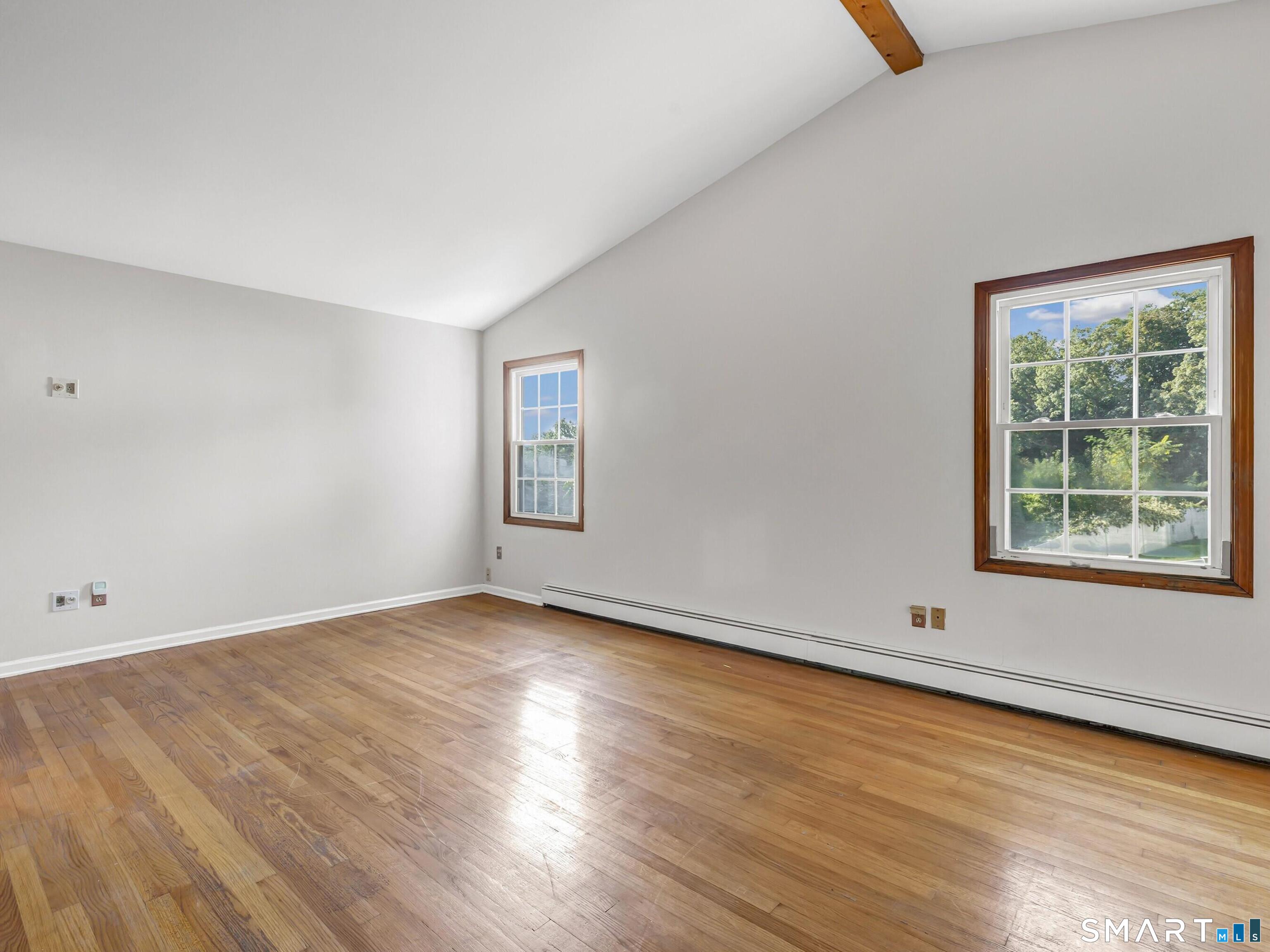 667 Melville Avenue Property Photo 20