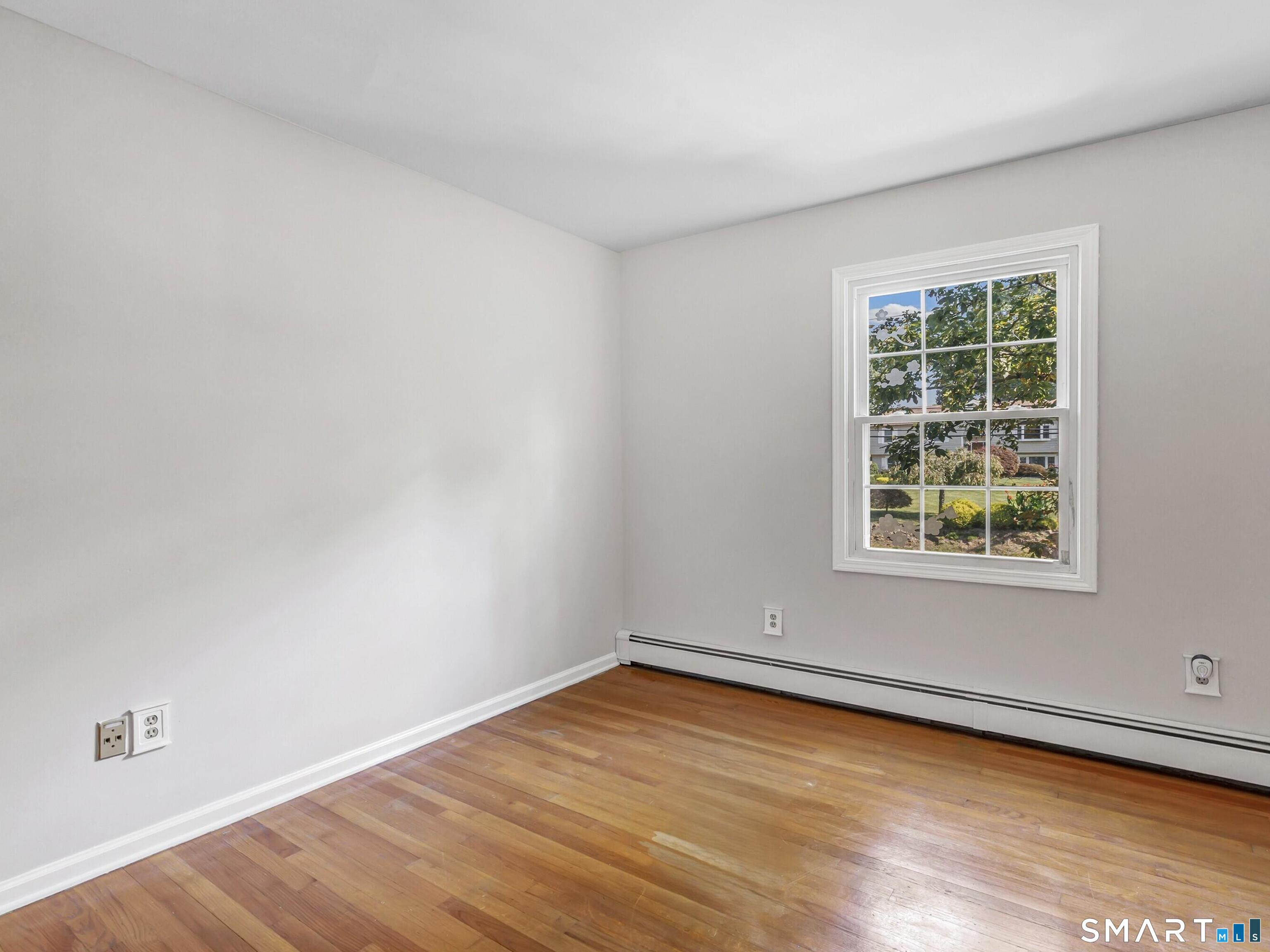 667 Melville Avenue Property Photo 25