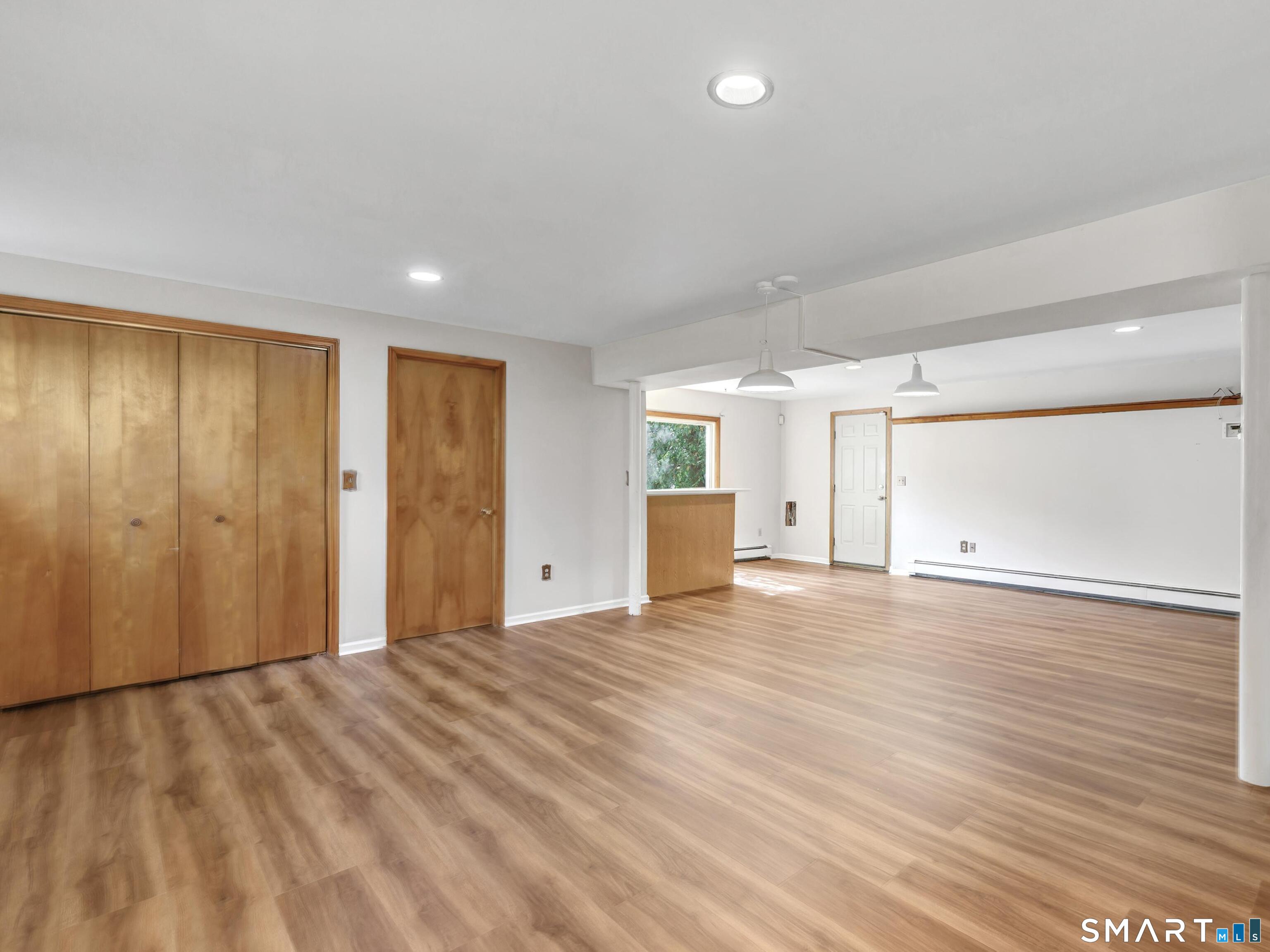 667 Melville Avenue Property Photo 31