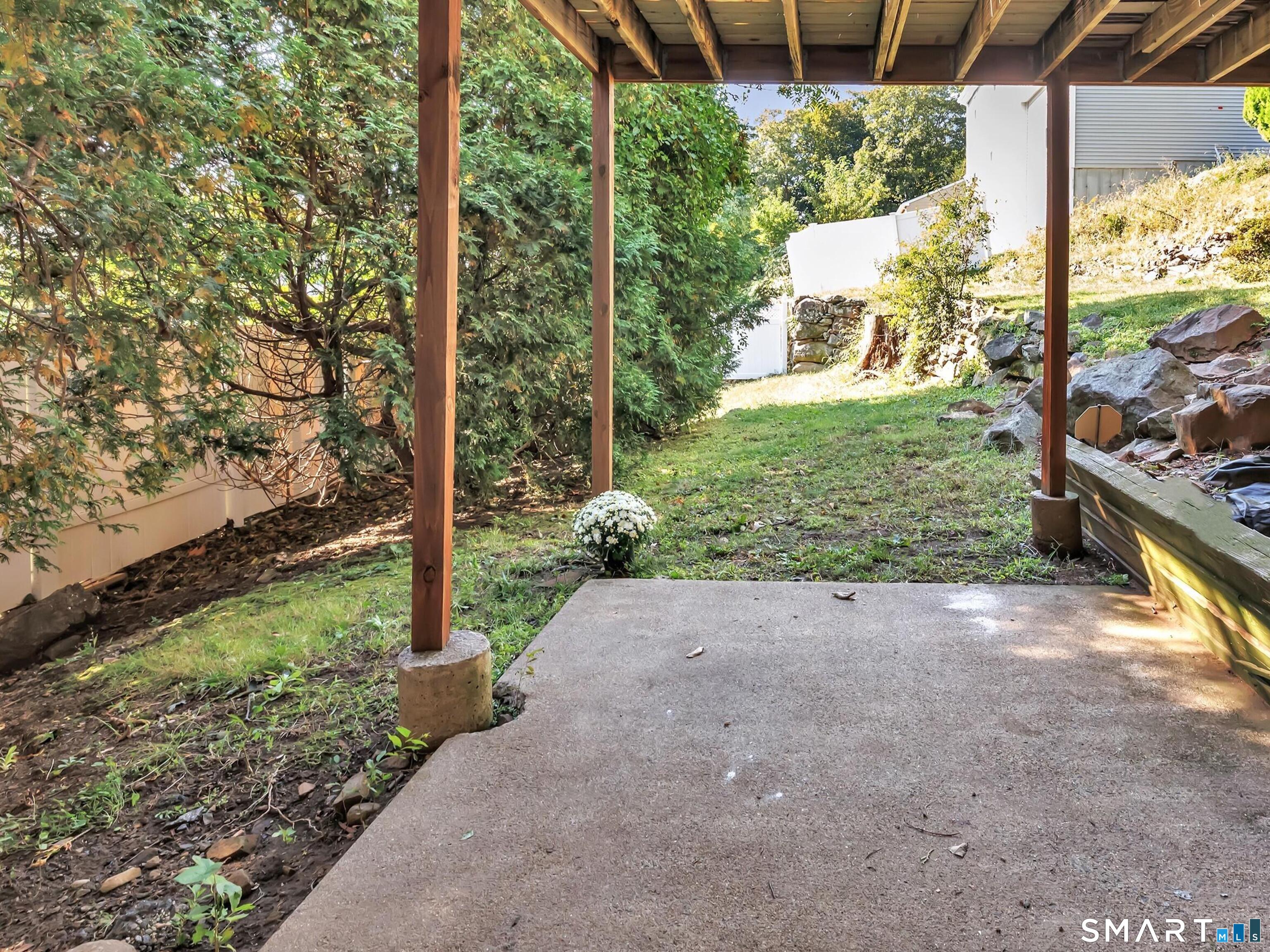 667 Melville Avenue Property Photo 37
