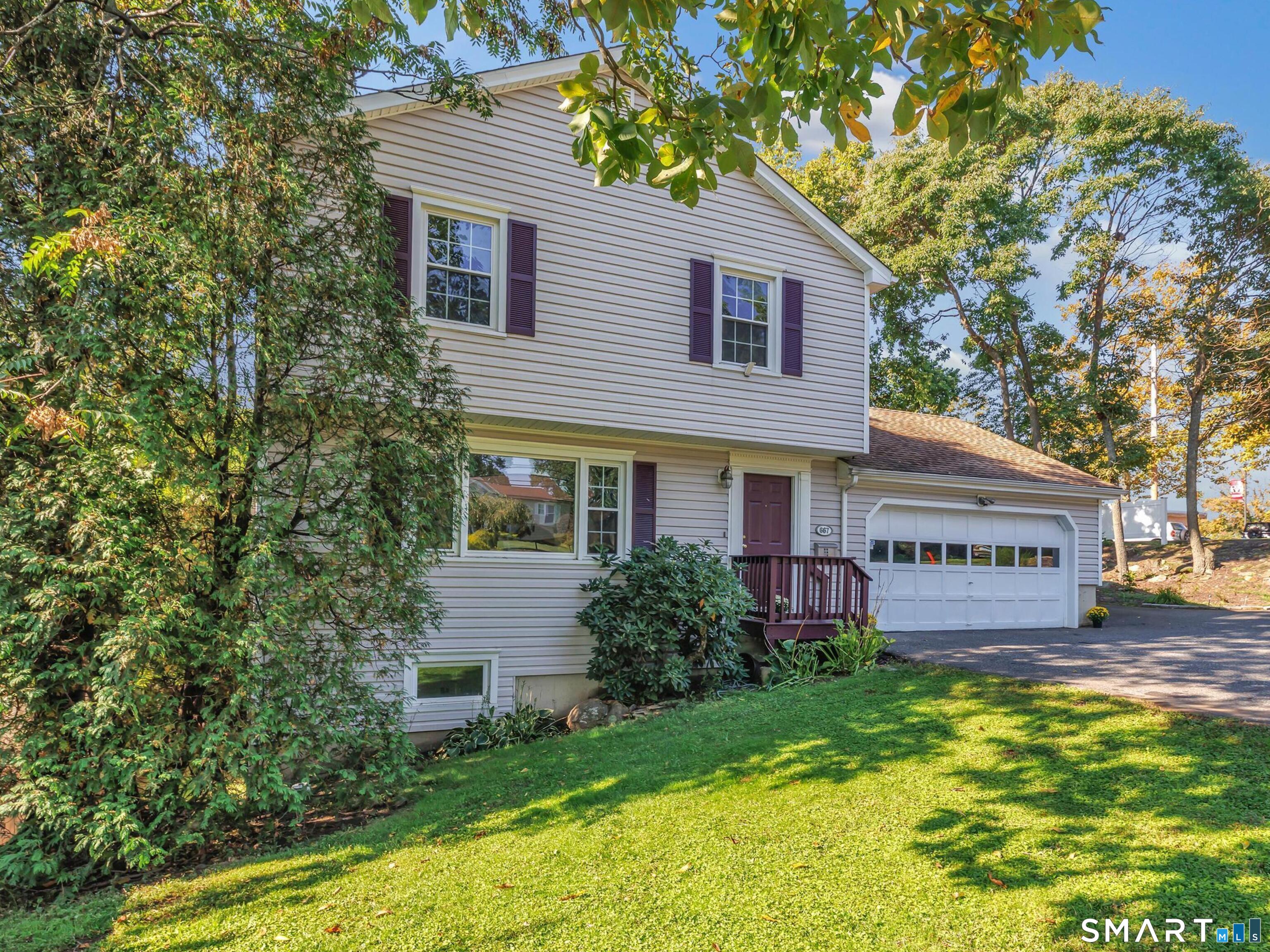 667 Melville Avenue Property Photo 40