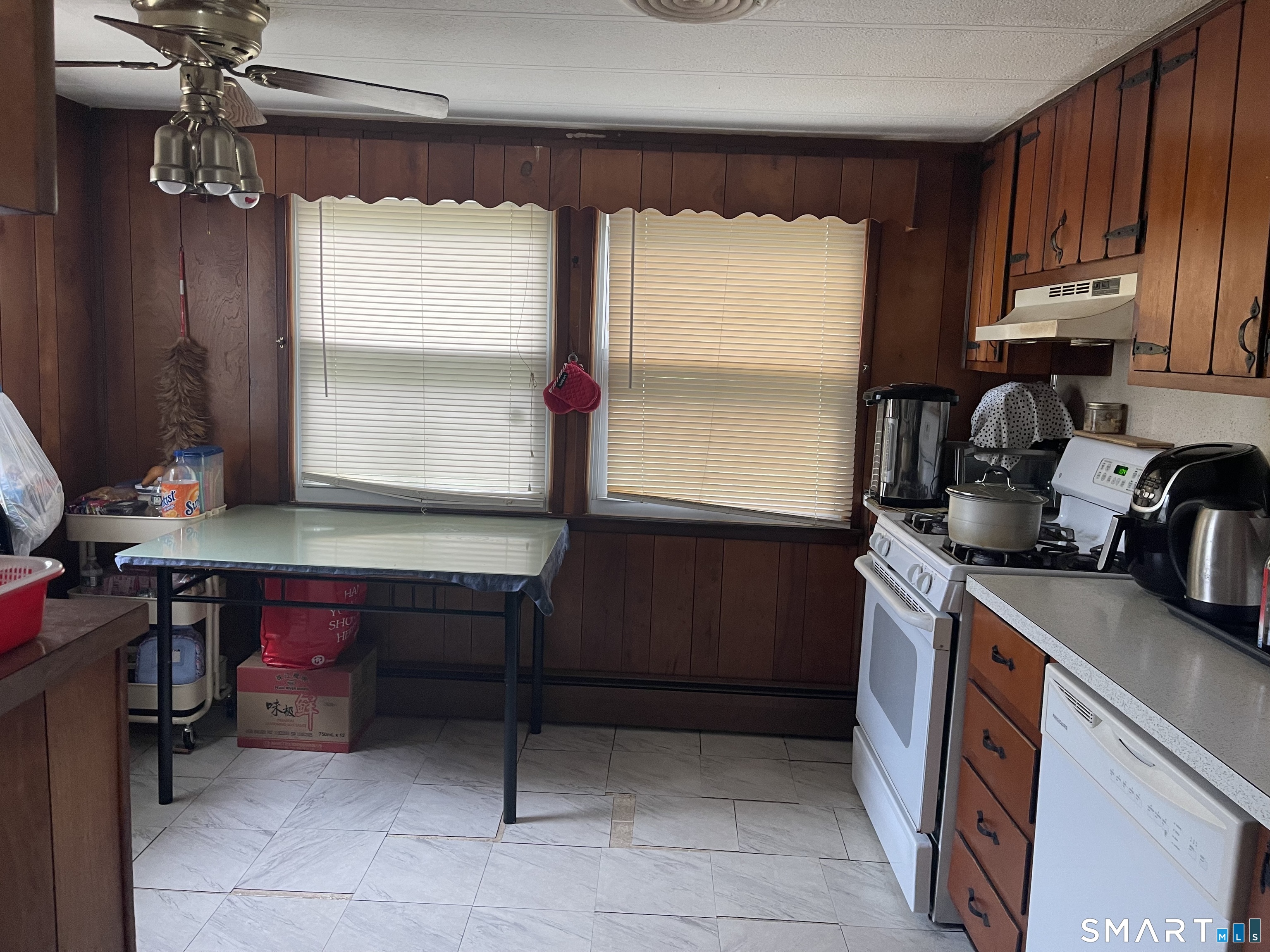 24209802 Property Photo 4