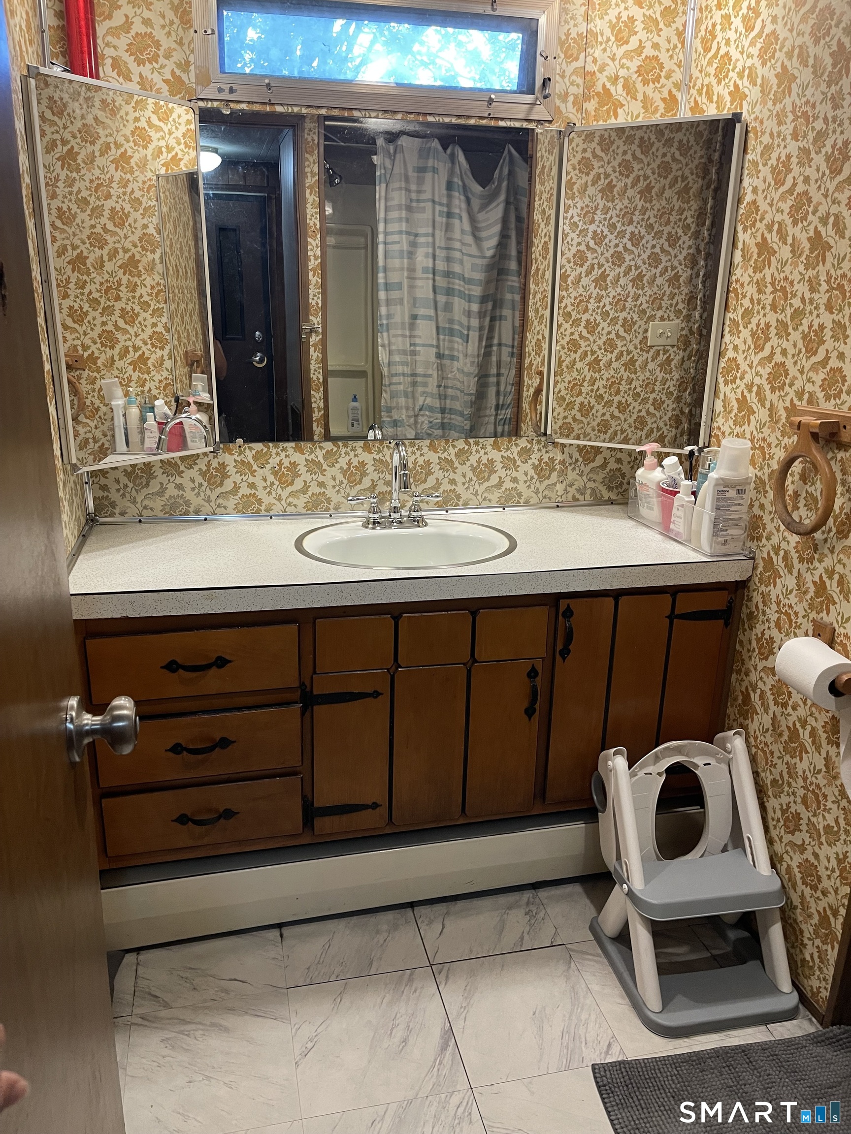 24209802 Property Photo 9