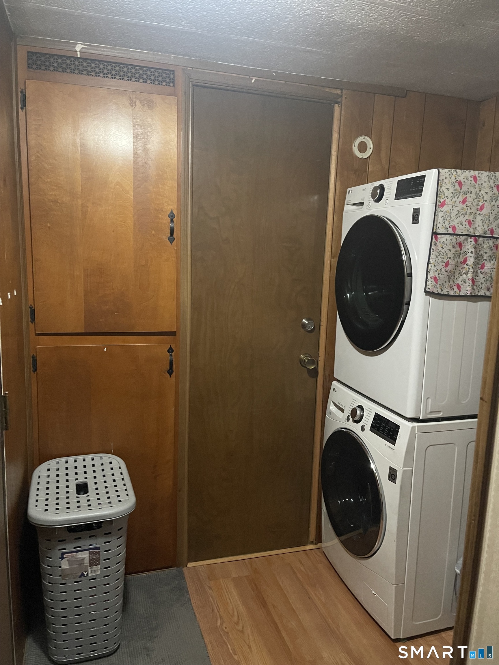 24209802 Property Photo 11