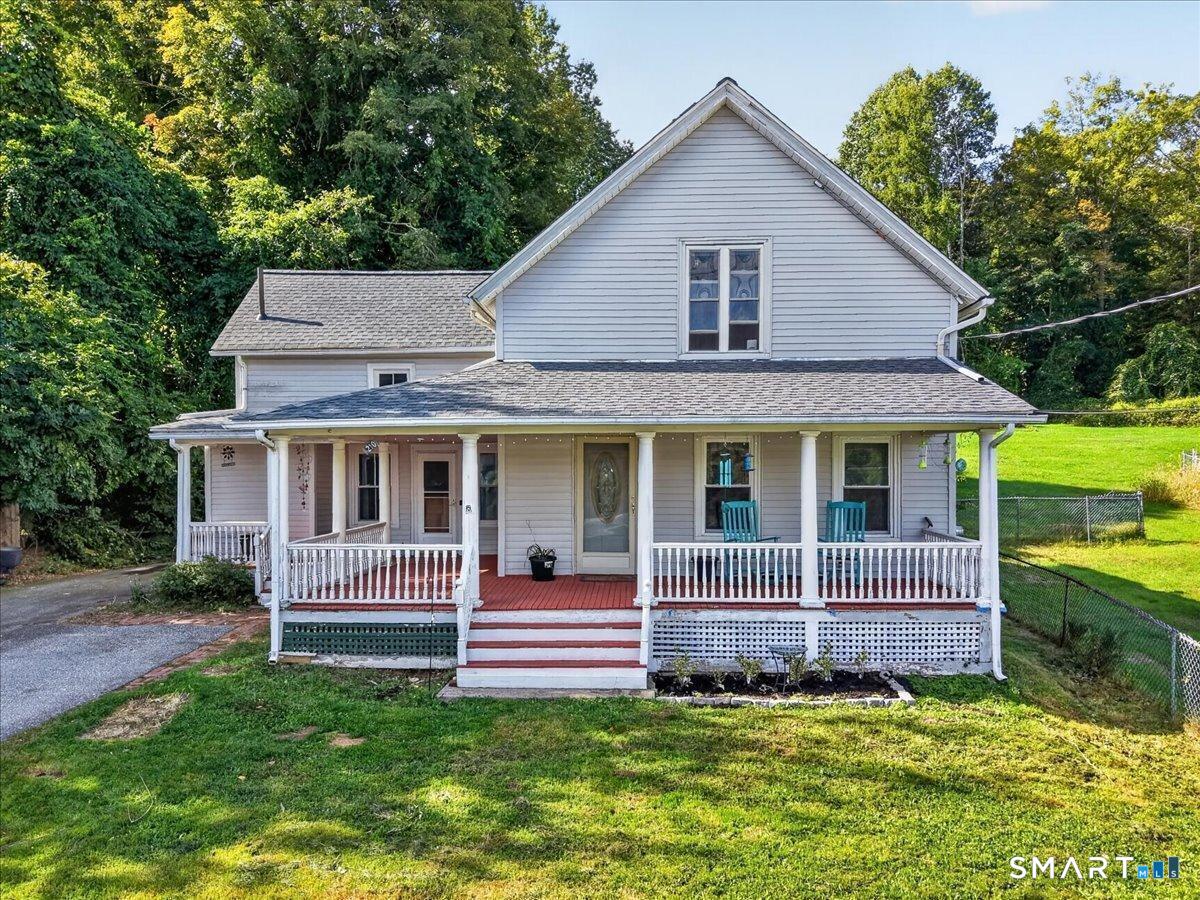 210 Maple Avenue Property Photo 1
