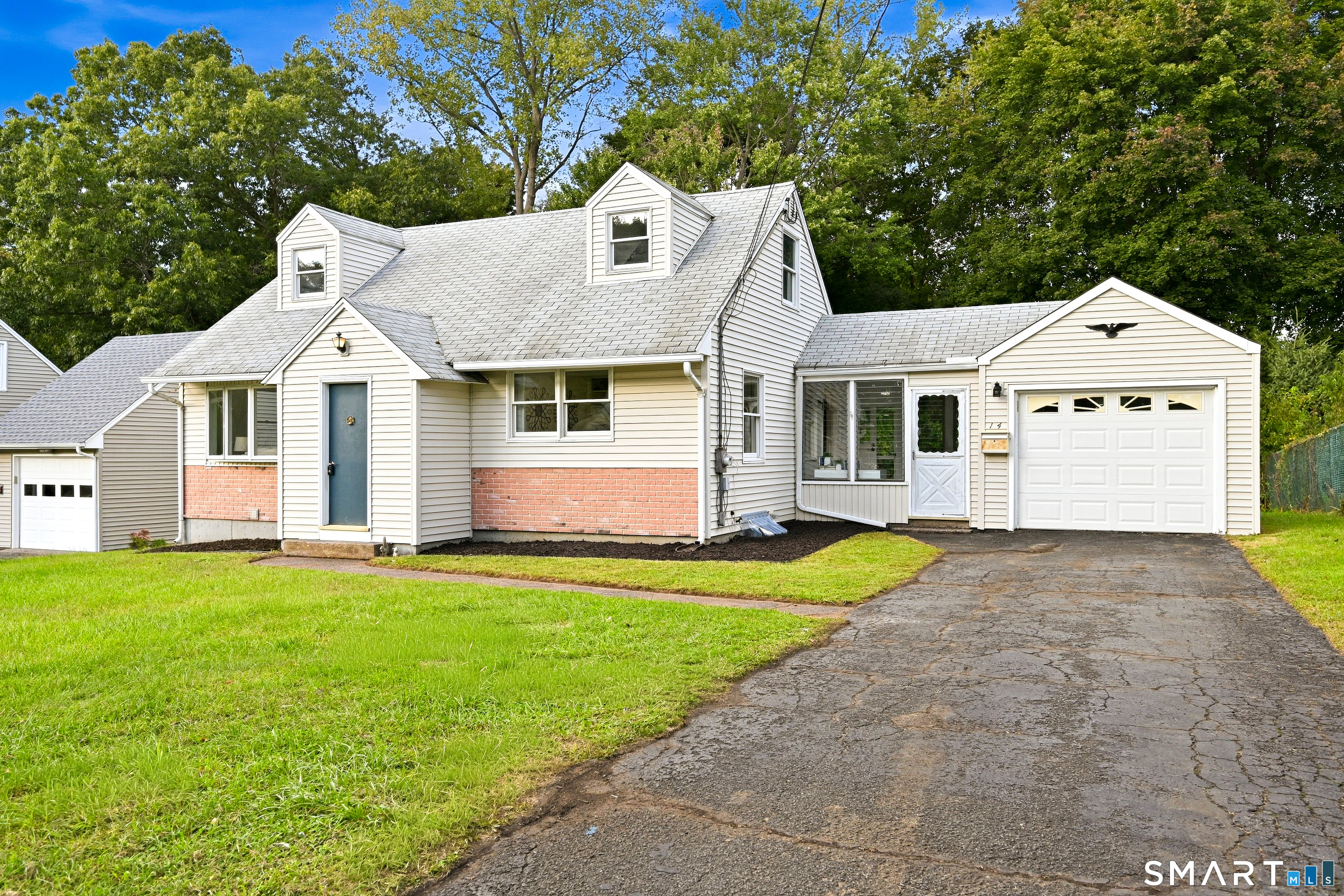 14 Beechwood Drive Property Photo 2
