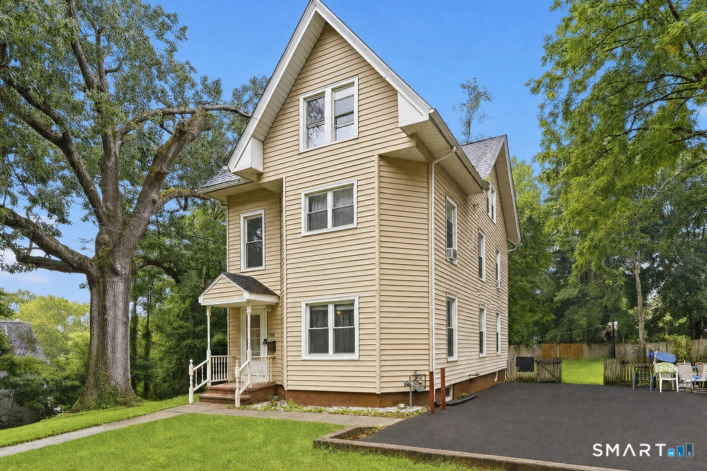 118 Reservoir Avenue Property Photo 1