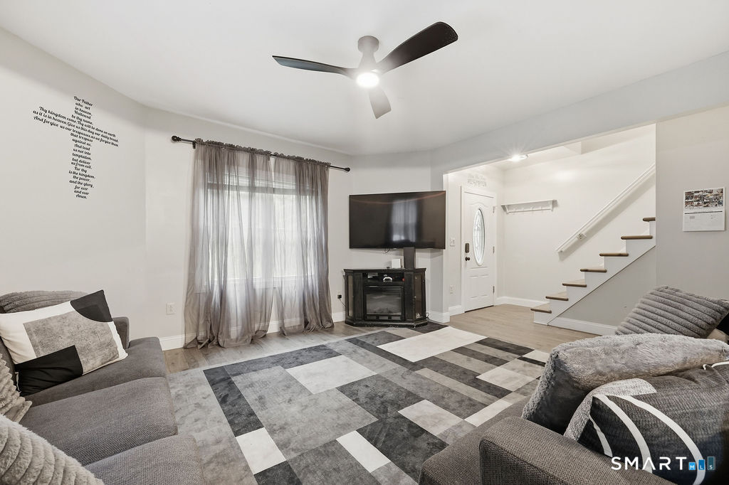 118 Reservoir Avenue Property Photo 9