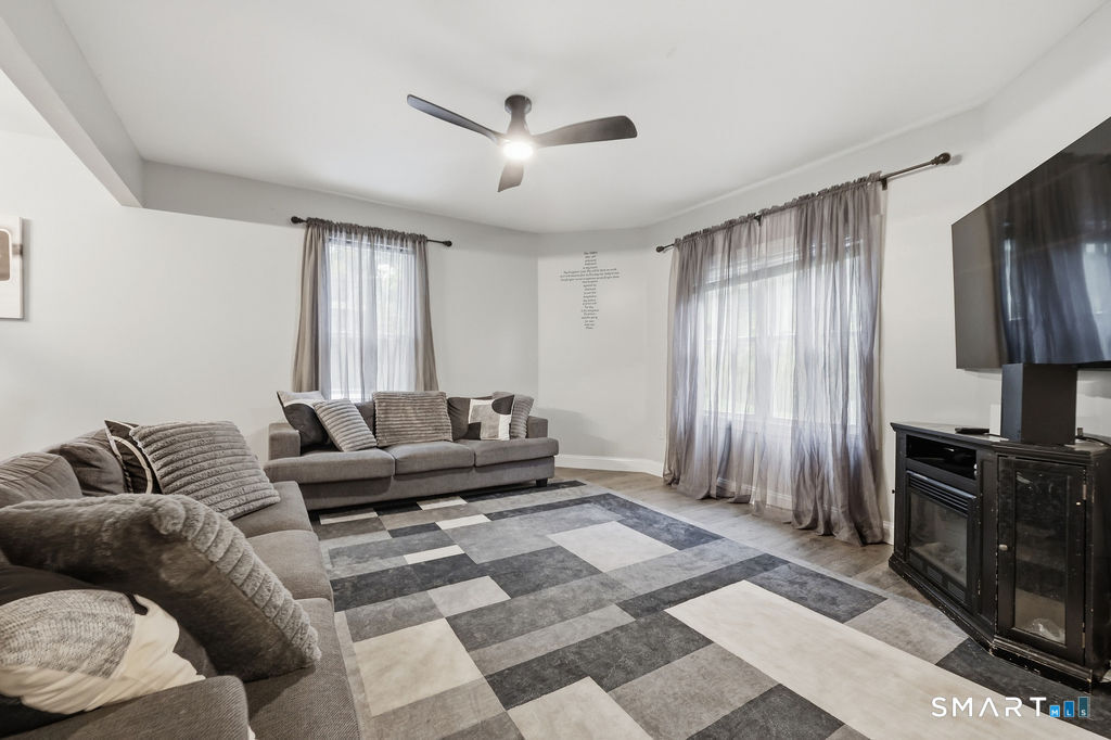 118 Reservoir Avenue Property Photo 10