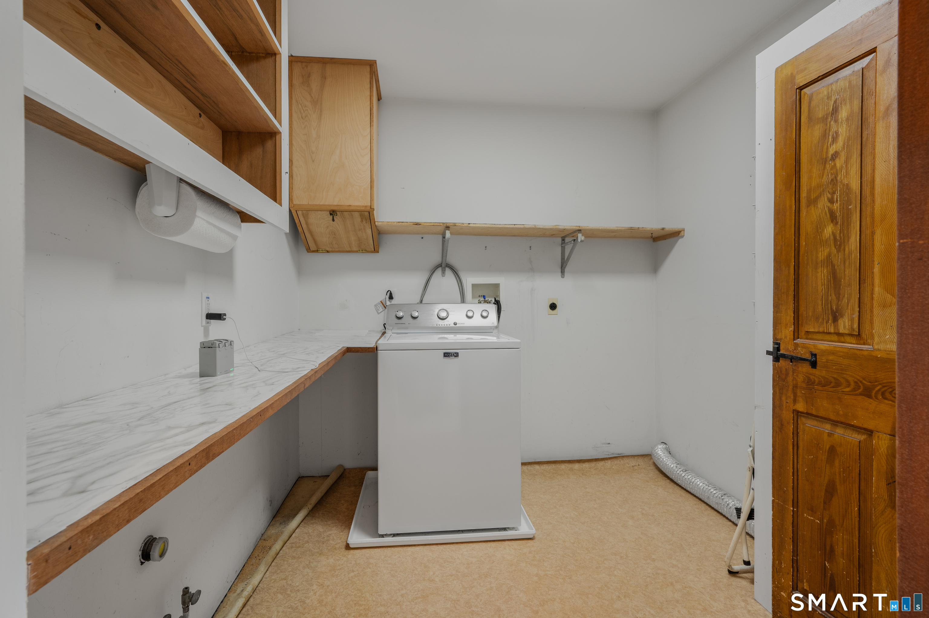 440 West Road Property Photo 18