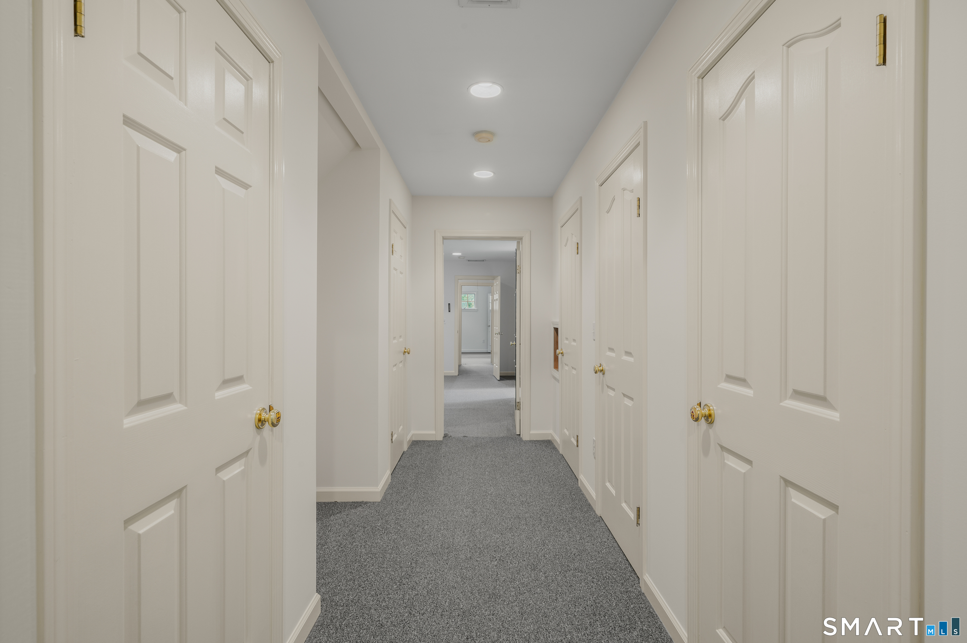 440 West Road Property Photo 24