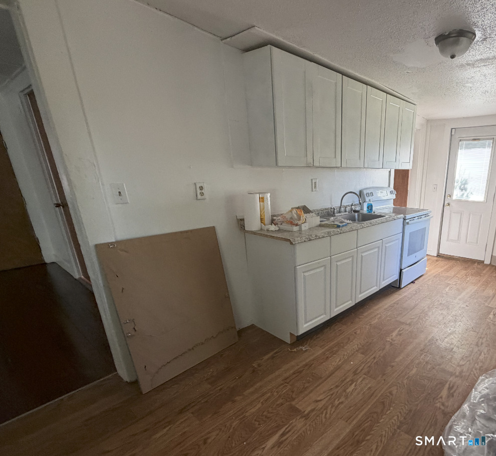 9 Maple 1 Street Property Photo 5