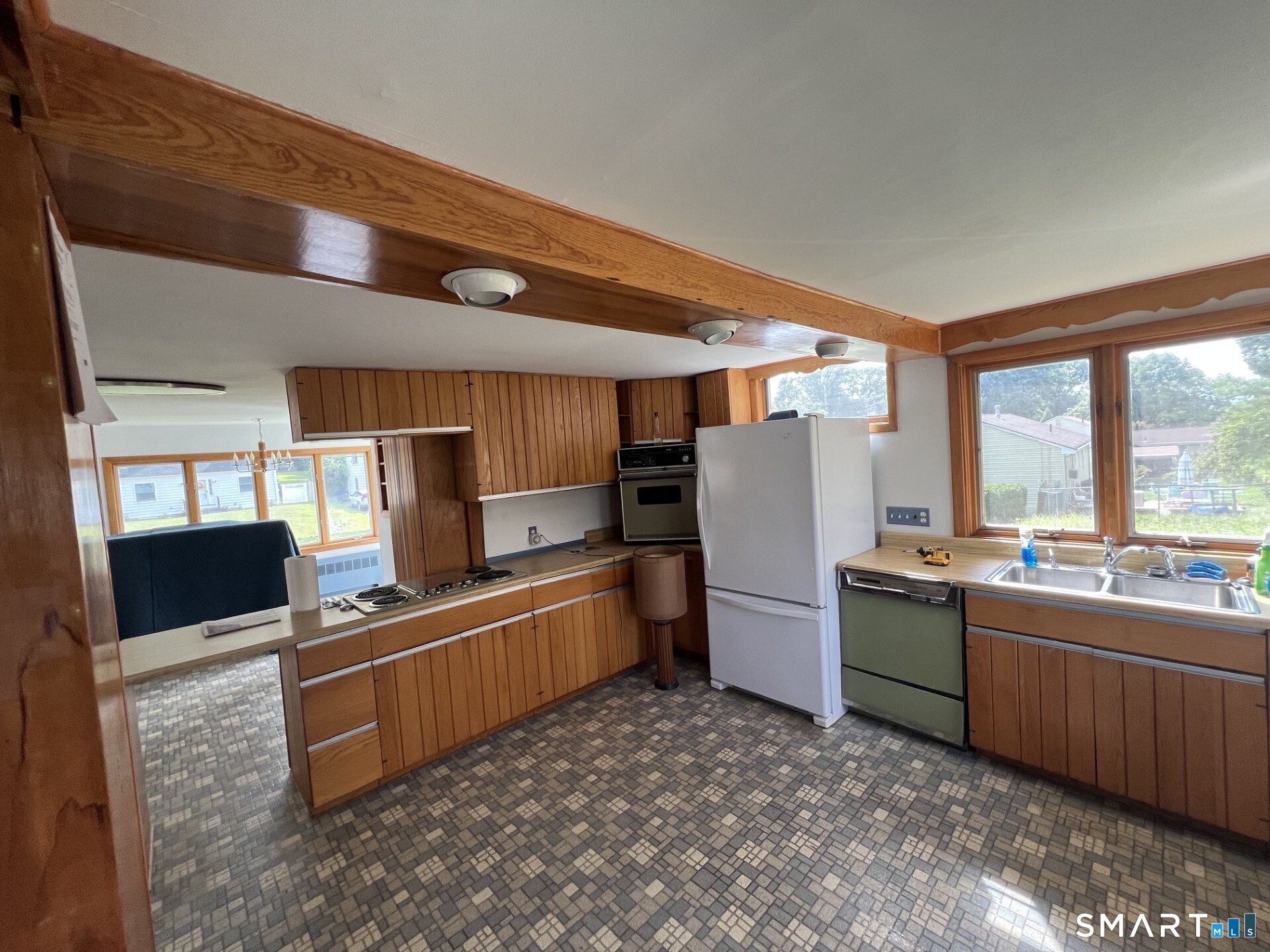 331 Griswold Street Property Photo 8