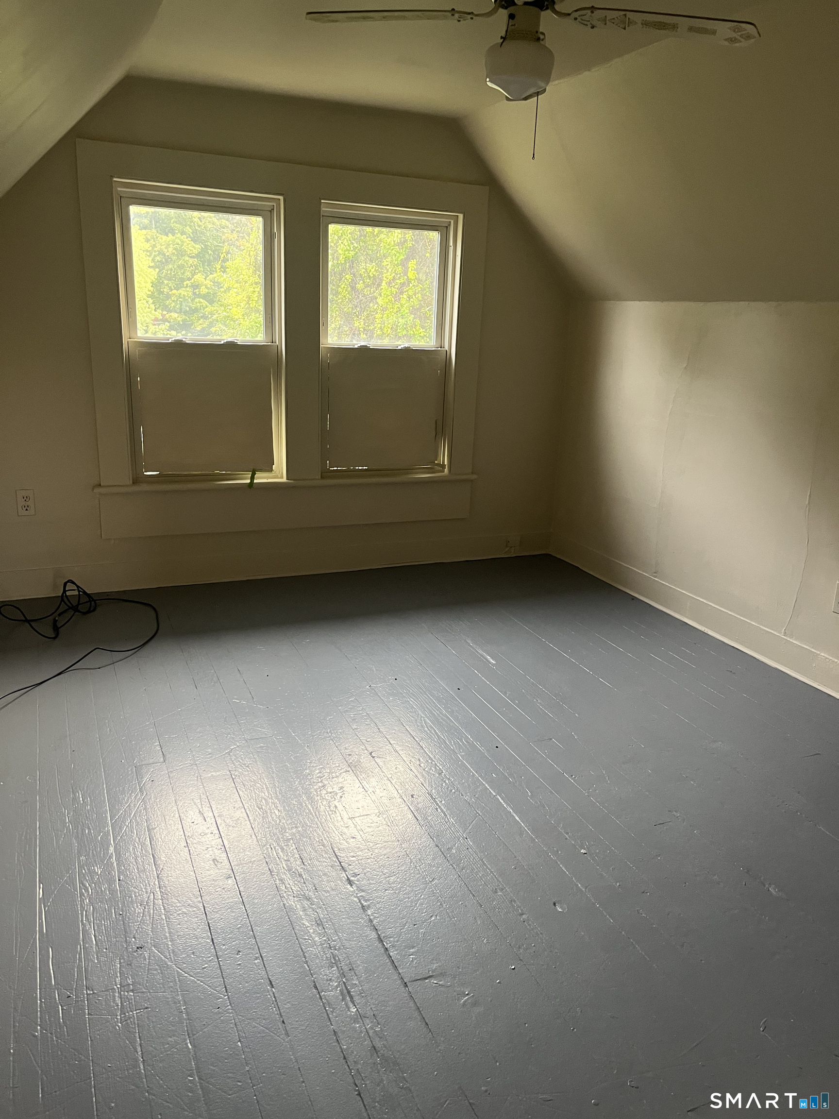 288 Oak 2nd Fl Avenue Property Photo 6