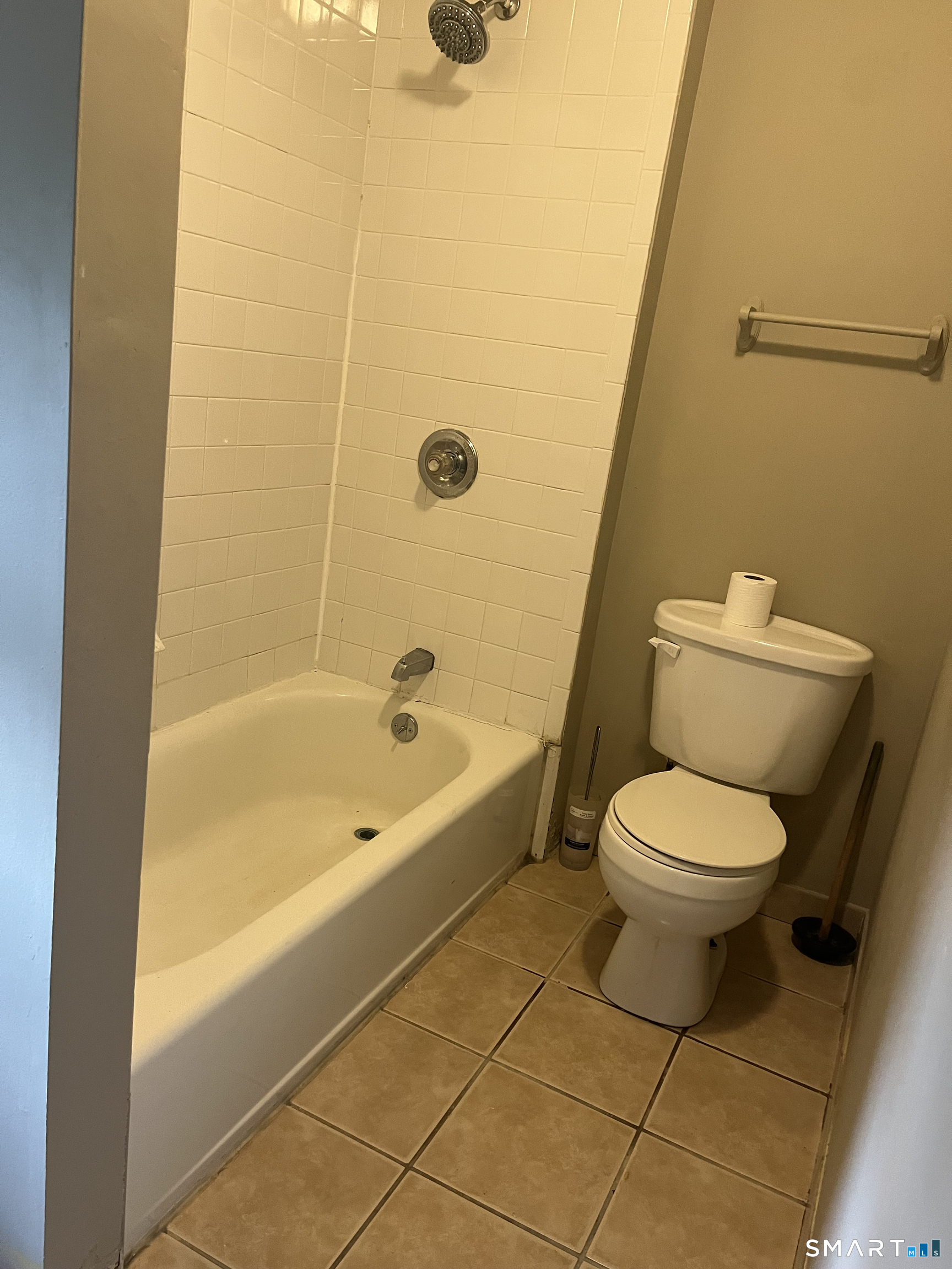 288 Oak 2nd Fl Avenue Property Photo 12