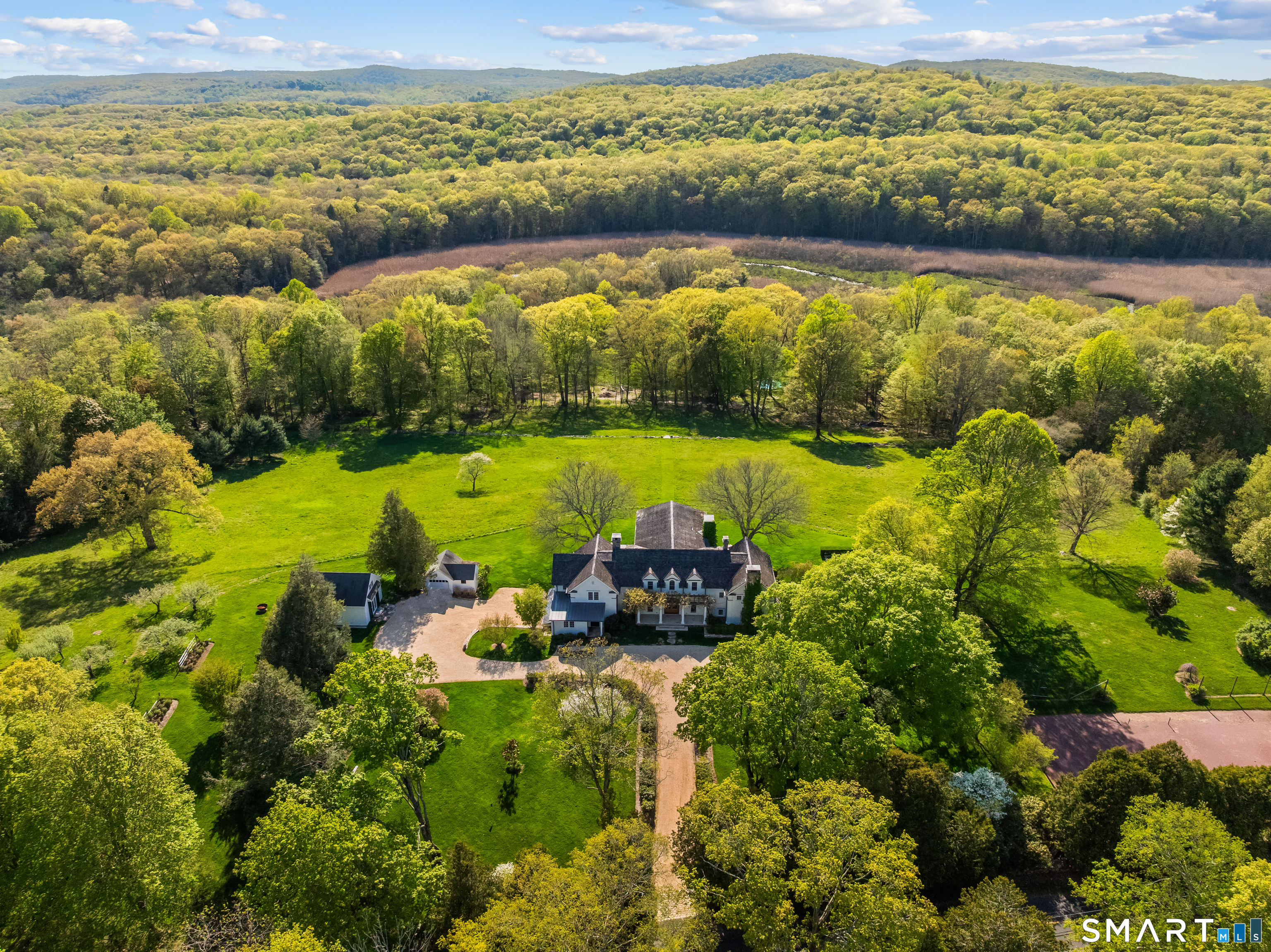 125 Long Ridge Road Property Photo 1